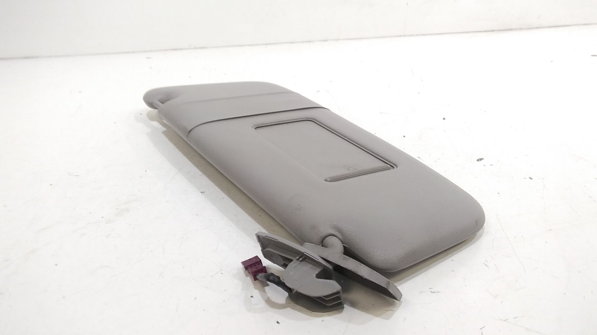 Aletta Parasole Parabrezza Sinistro 51167069753 Usato