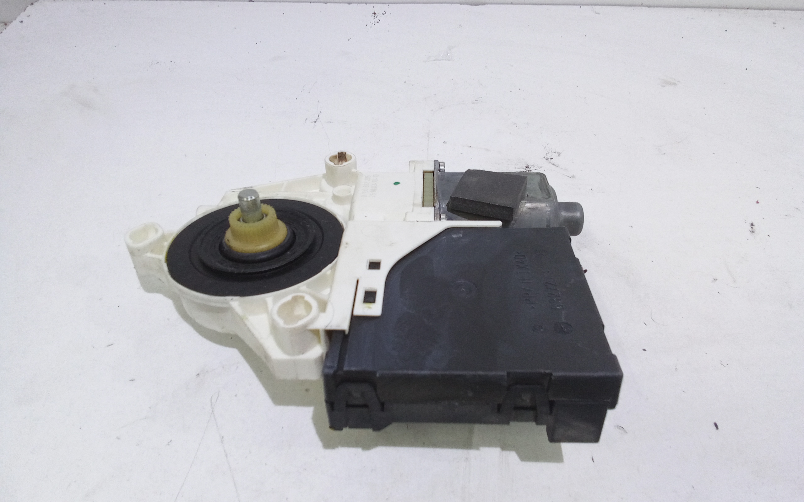 Motorino Alzacristallo Porta Ant. Sinistro 8P0959801G Usato