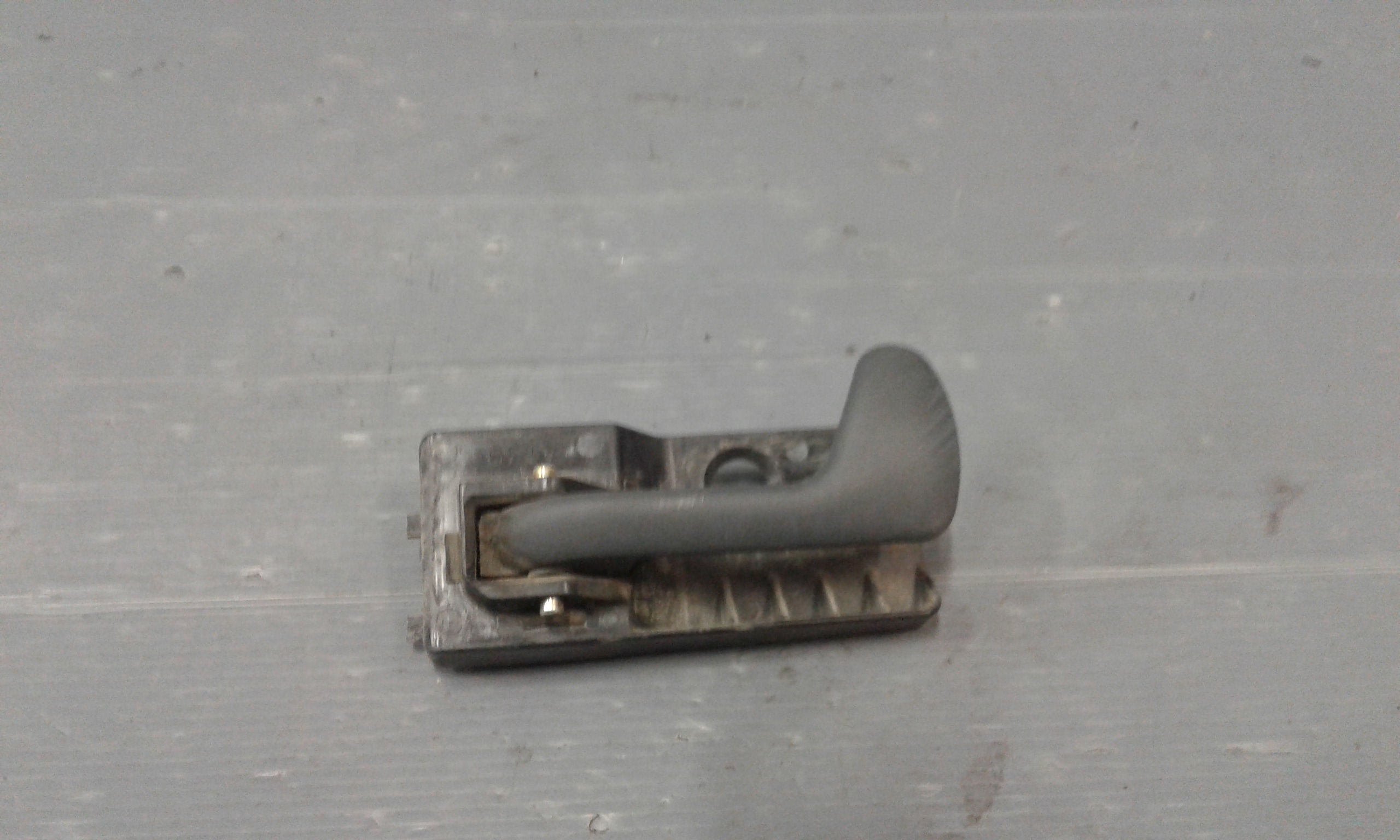 Maniglia Int. Apertura Porta Post. Sinistro 182584060 Usato