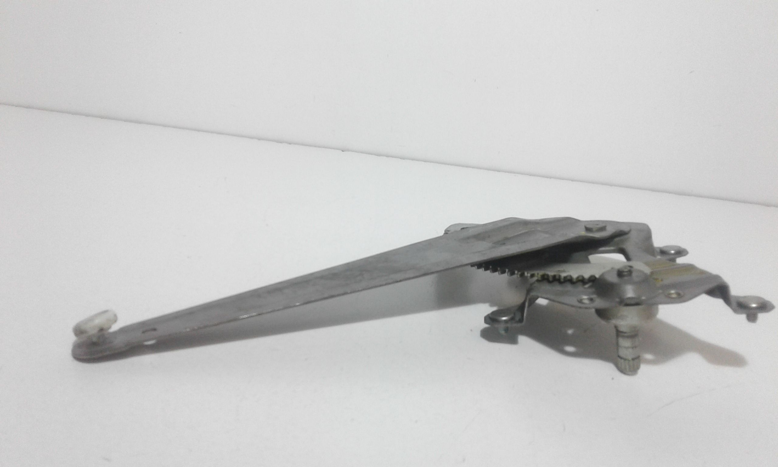 Alzacristallo Elettr. Porta Ant. Sinistro 824031J010 Usato