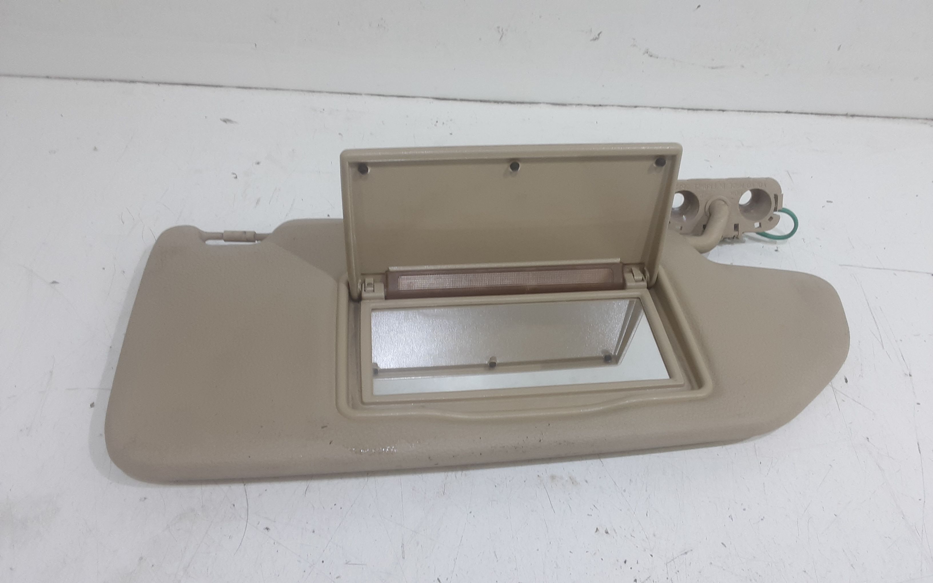 Aletta Parasole Parabrezza Destro 39966766 Usato