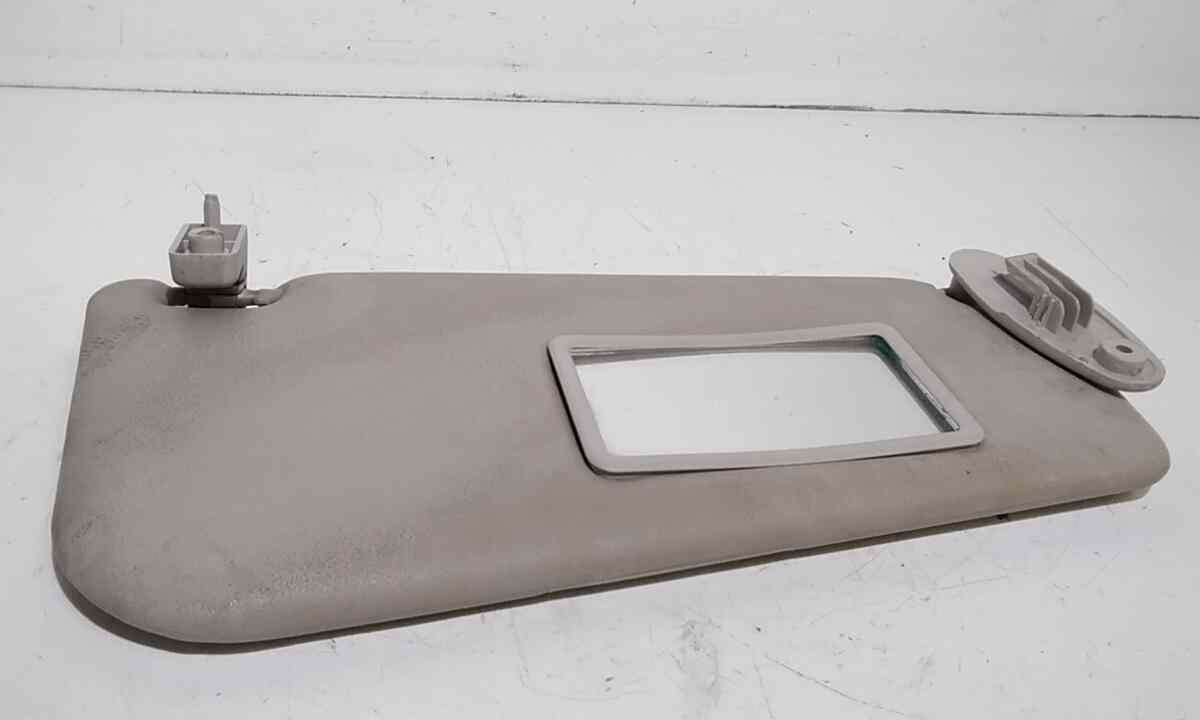 Aletta Parasole Parabrezza Destro 714656080 Usato