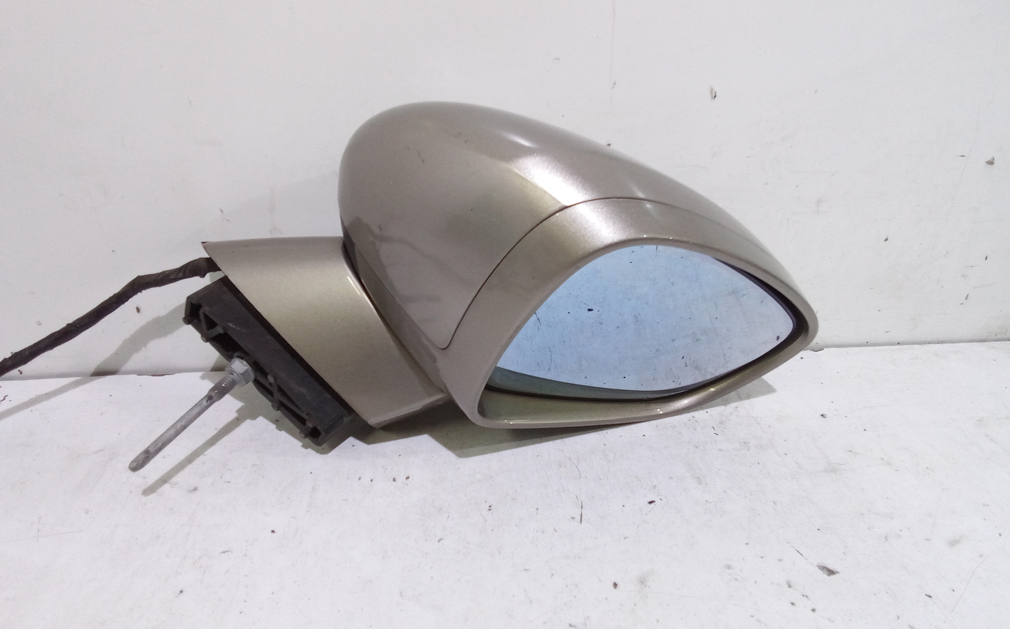 Retrovisore Est. Destro Usato