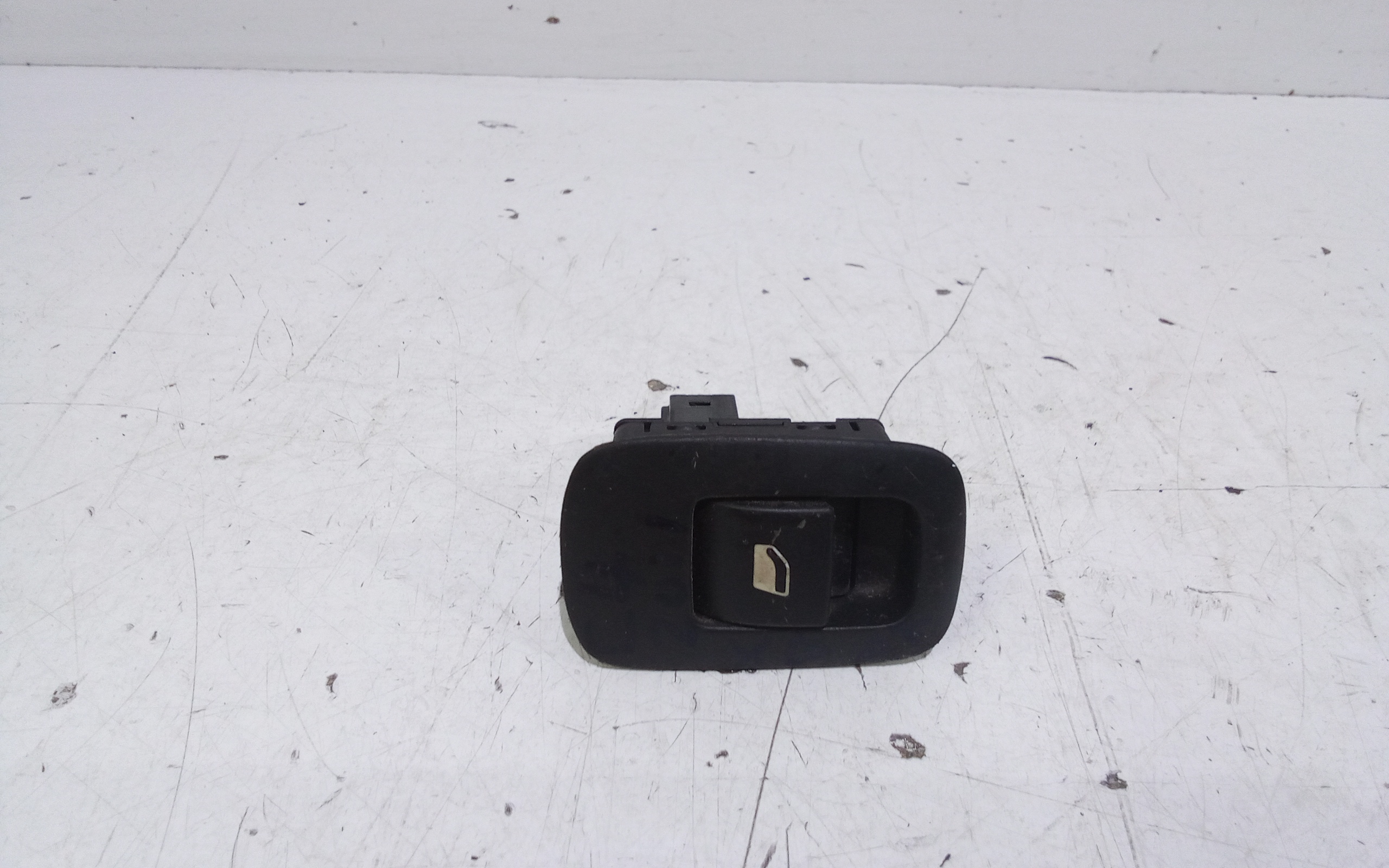 Interruttore Alzacristalli Porta Ant. Destro Usato