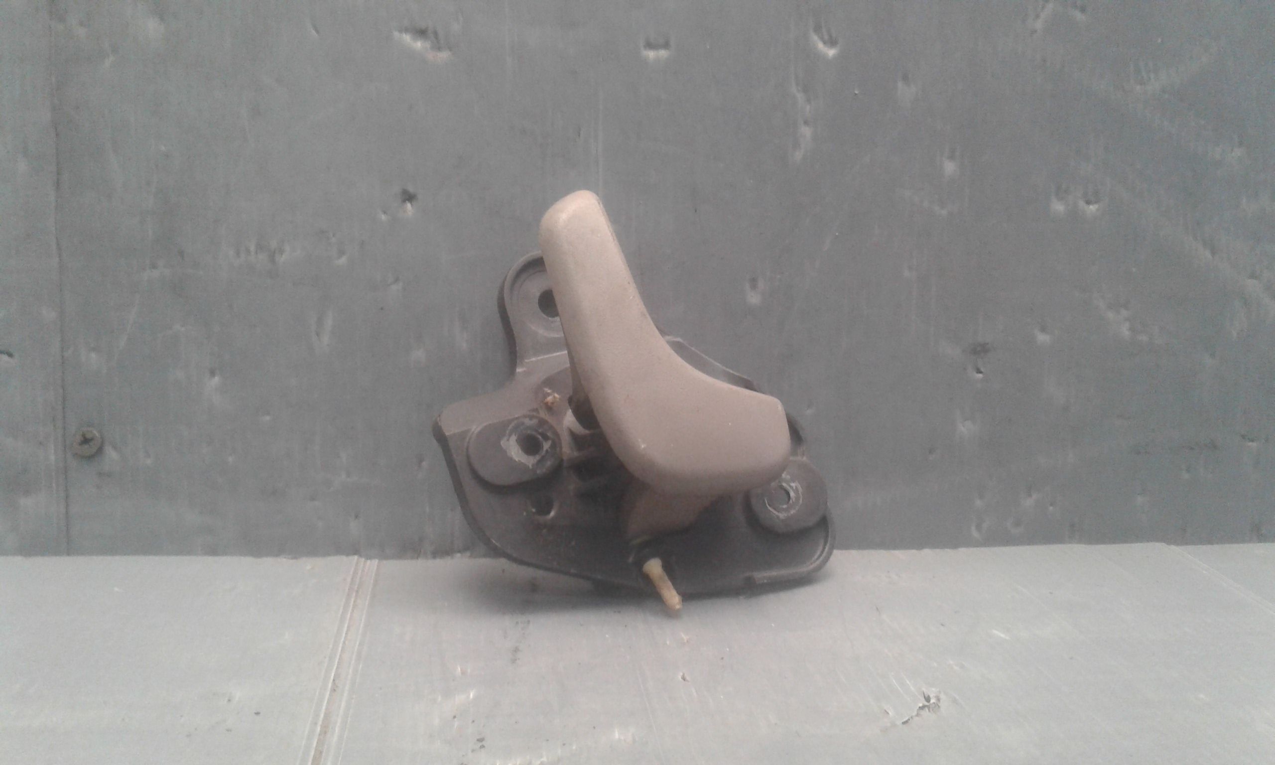 Maniglia Int. Apertura Porta Ant. Destro Usato