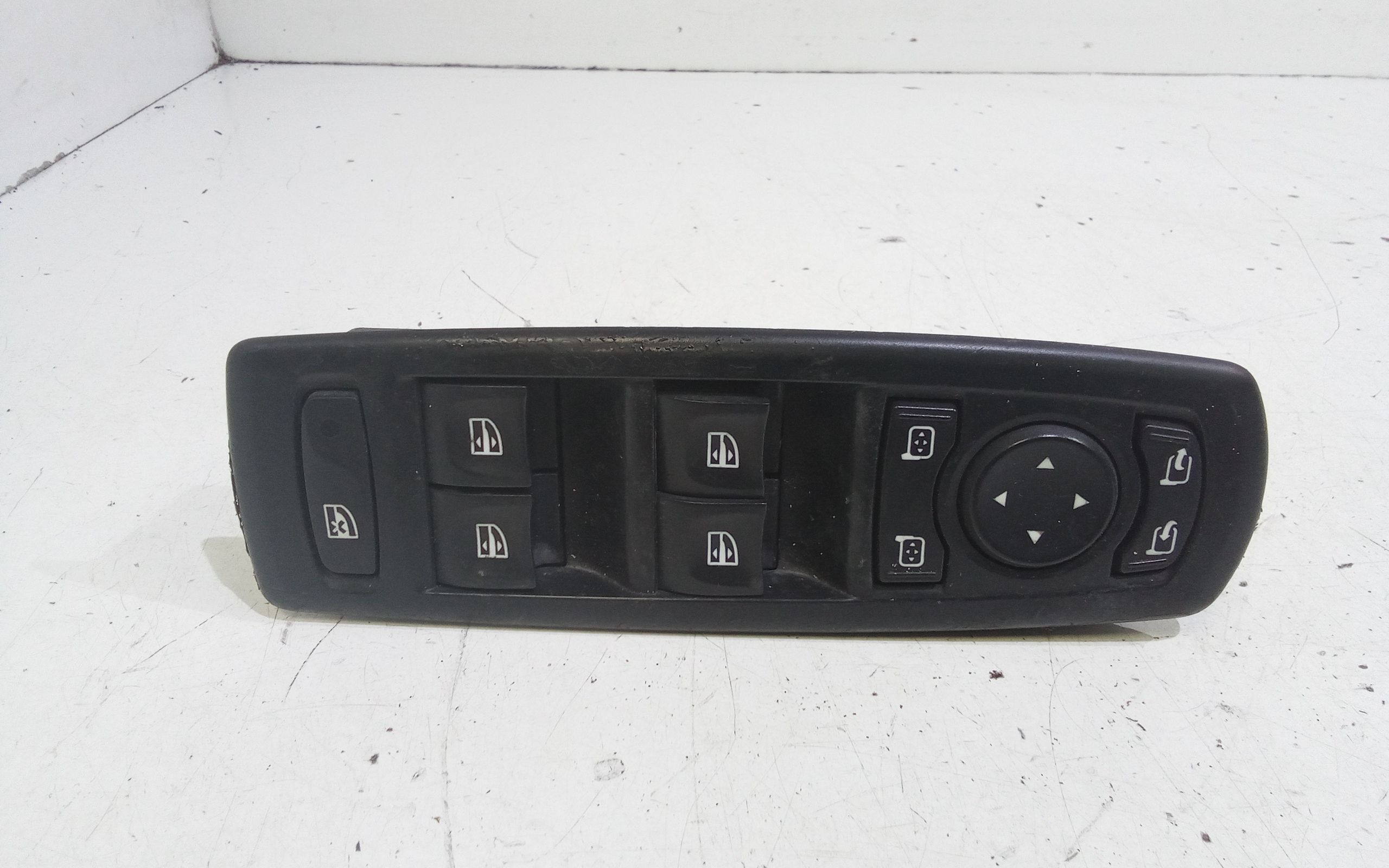 Interruttore Alzacristalli Porta Ant. Sinistro Usato