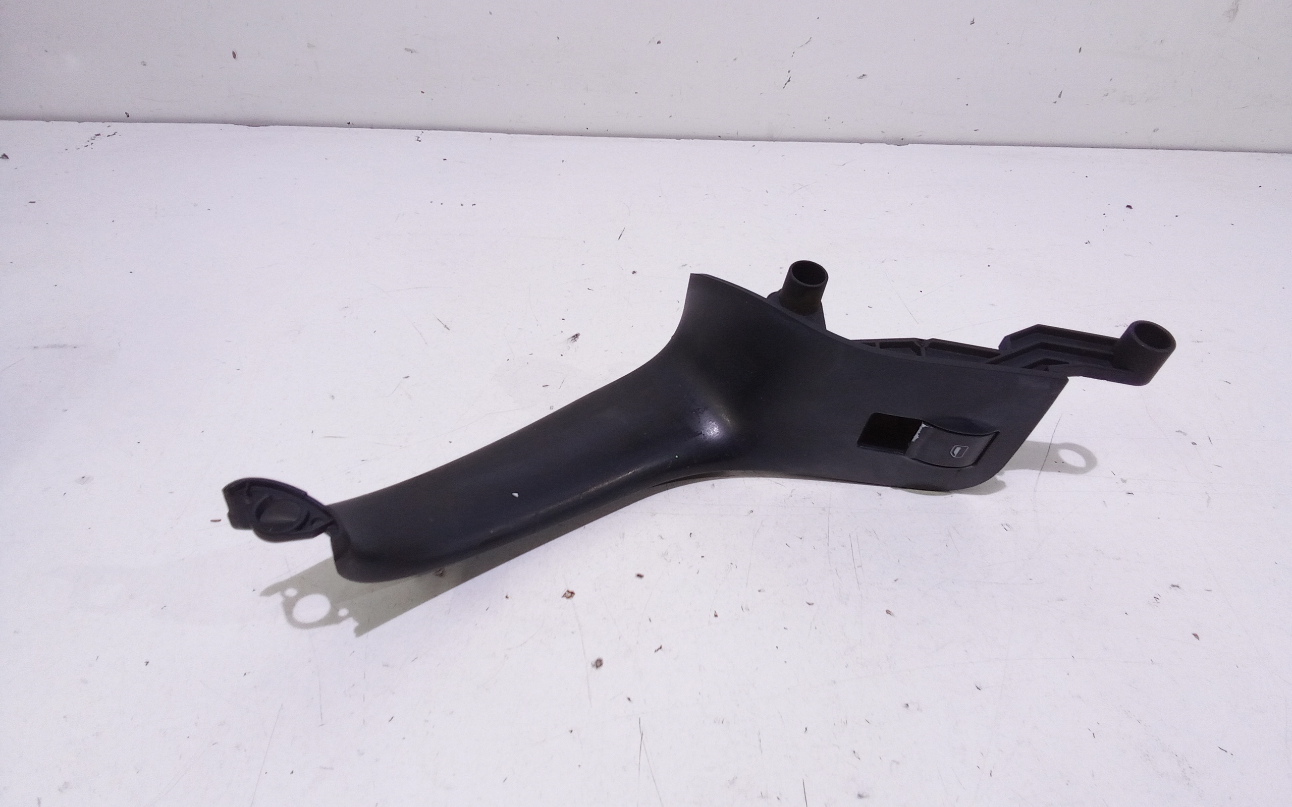 Interruttore Alzacristalli Porta Ant. Destro Usato