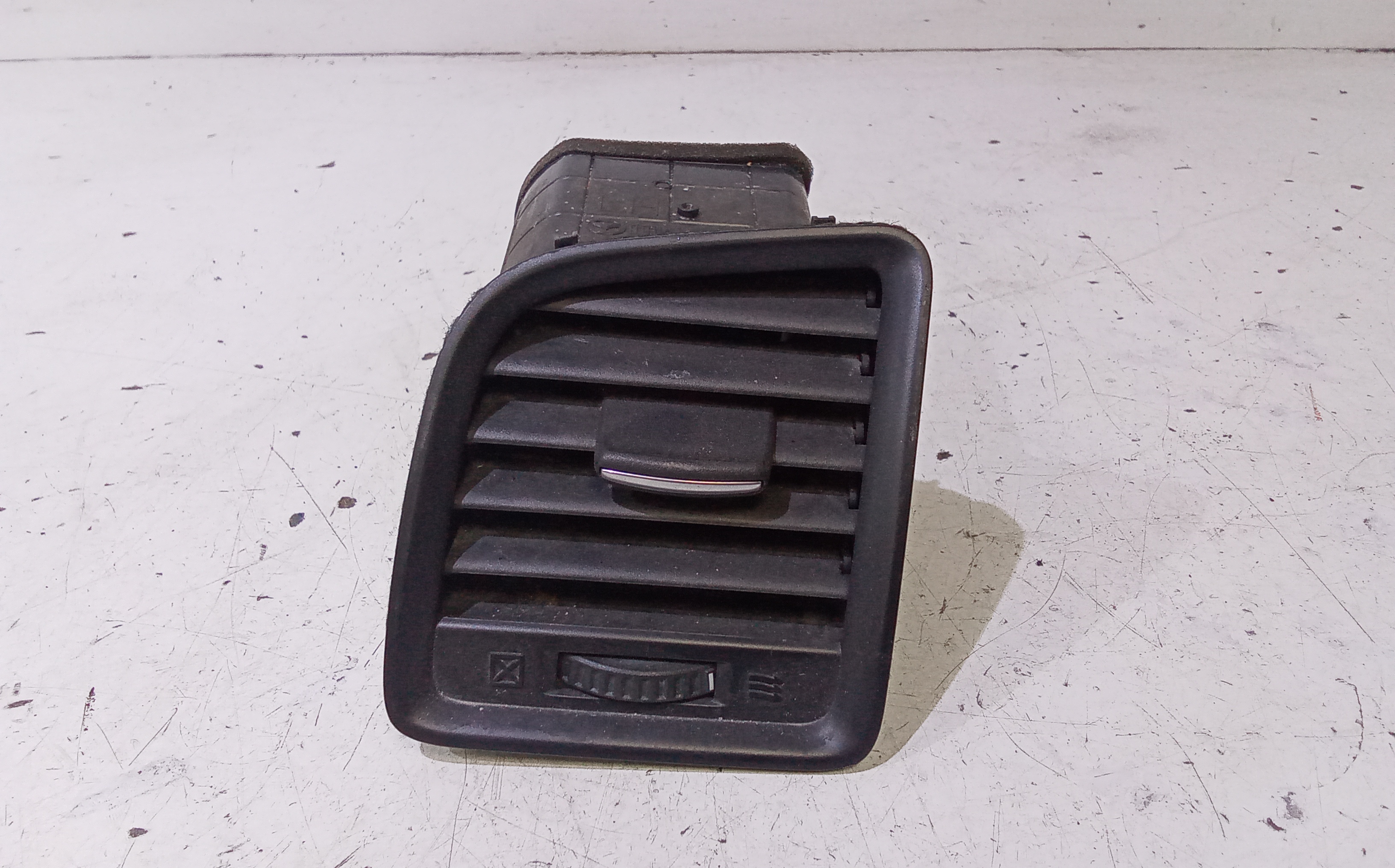 Condotto Aria Bocchette Lat. Cruscotto Sinistro KD4561158D Usato