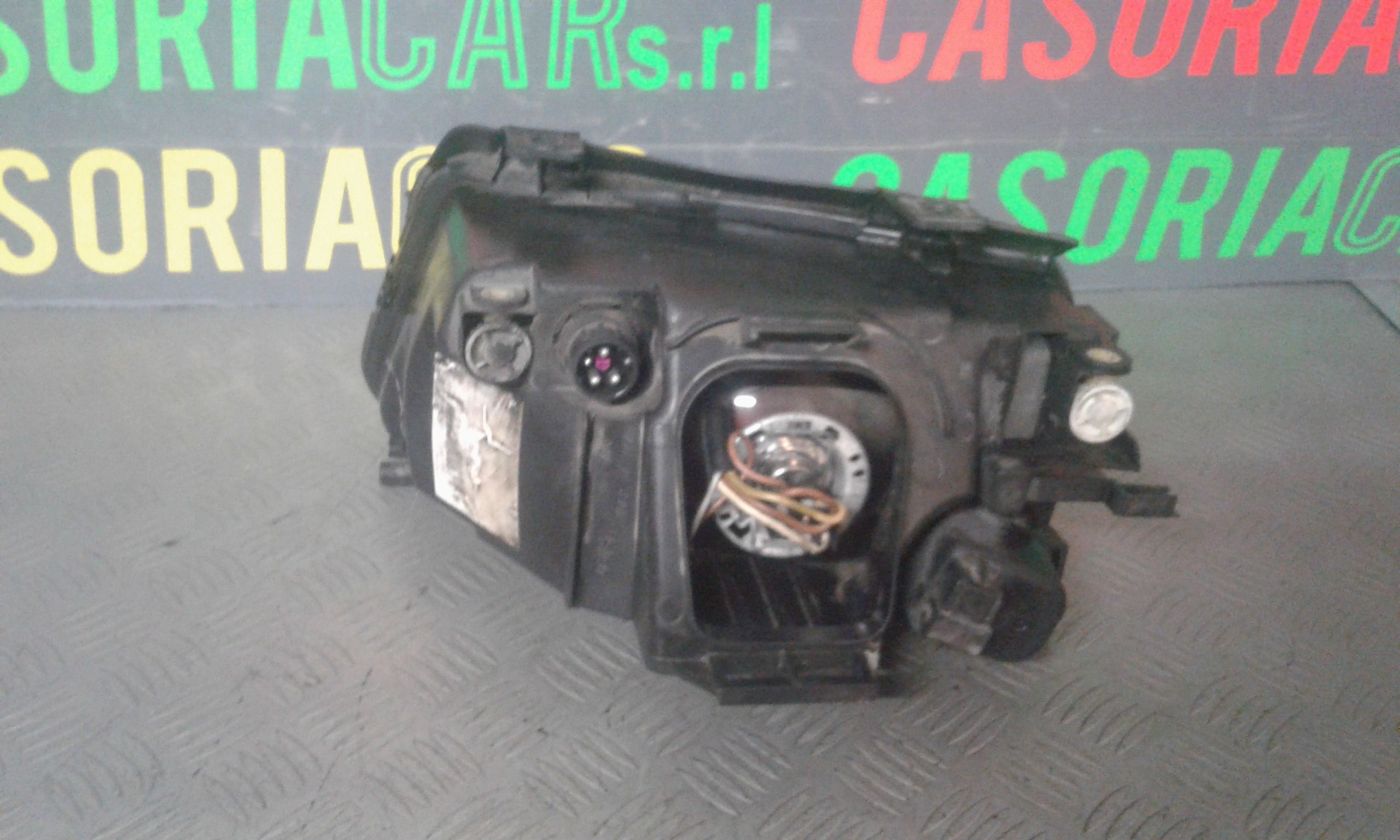 Proiettore Destro 8D0941030 Usato