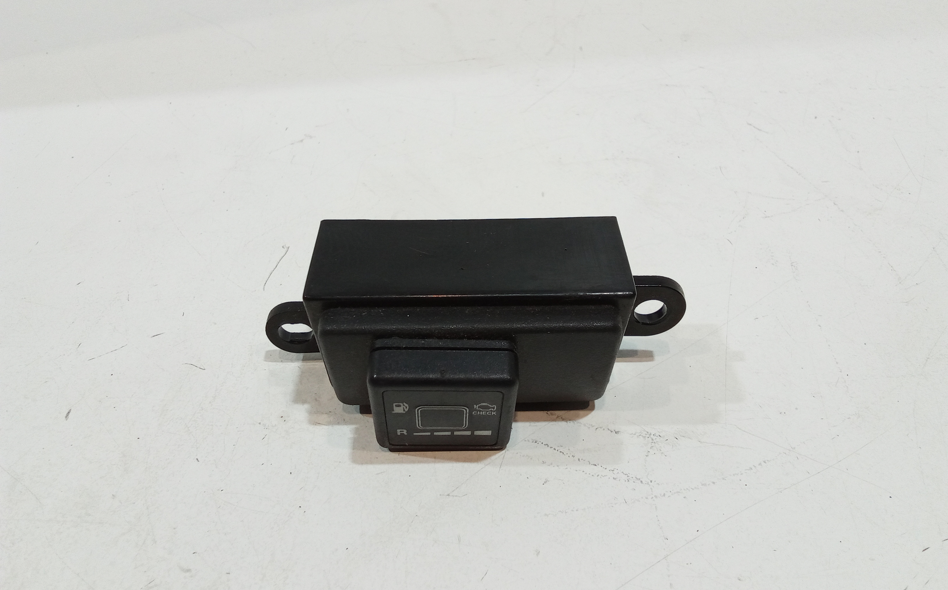 Interruttore Apertura Sportello Carburante Usato