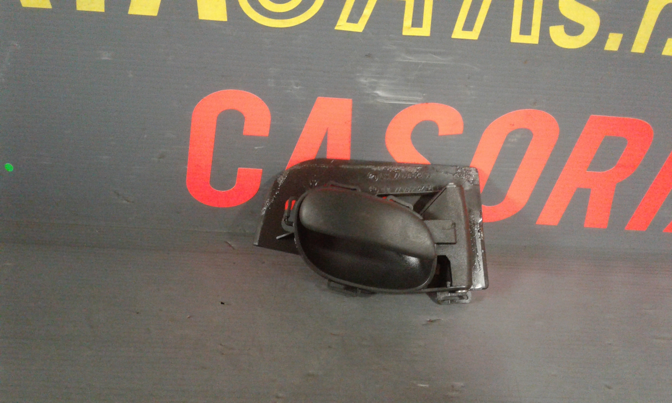 Maniglia Int. Apertura Porta Post. Sinistro 9143A3 Usato