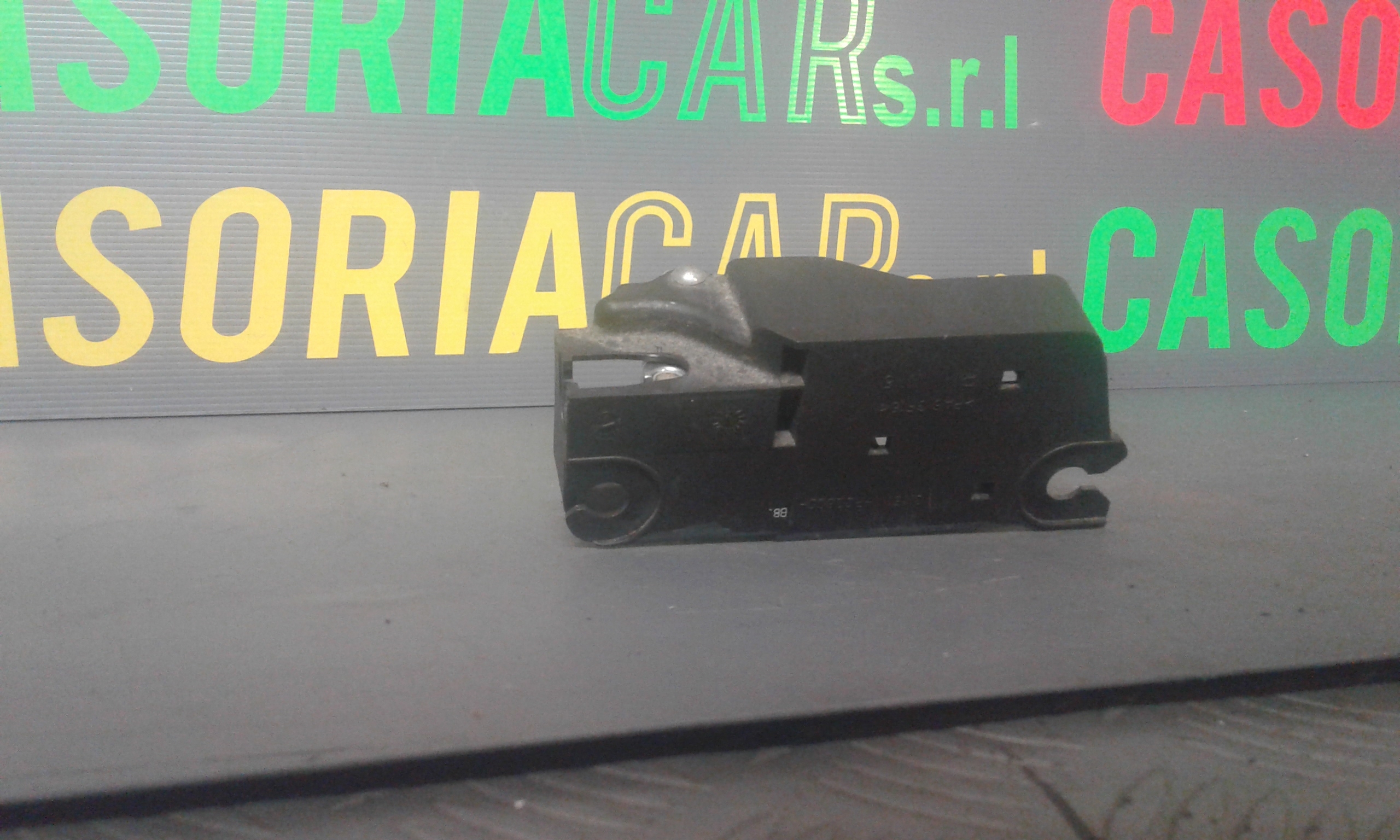 Maniglia Int. Apertura Porta Ant. Destro Usato