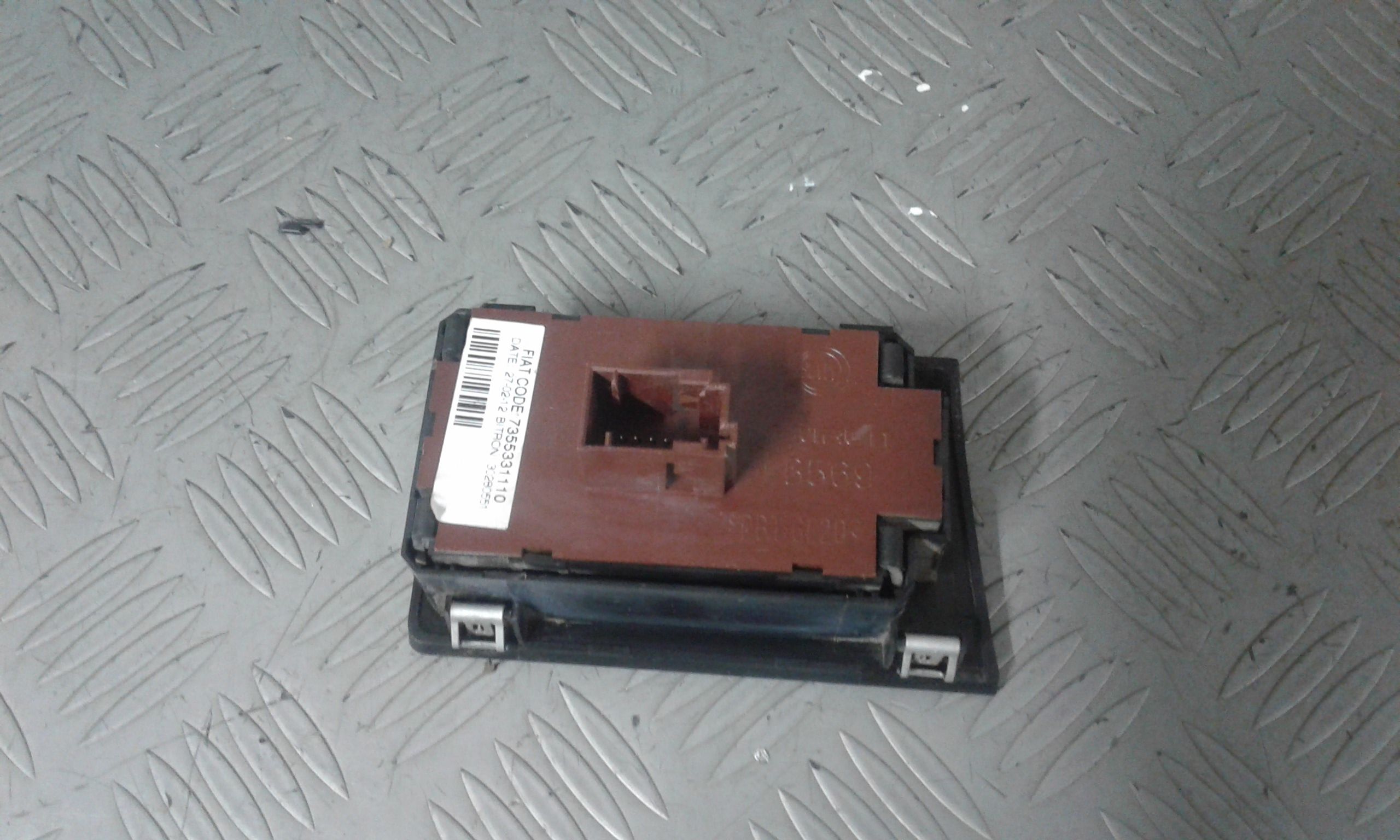 Interruttore Blocco Comando Luci 735533111 Usato