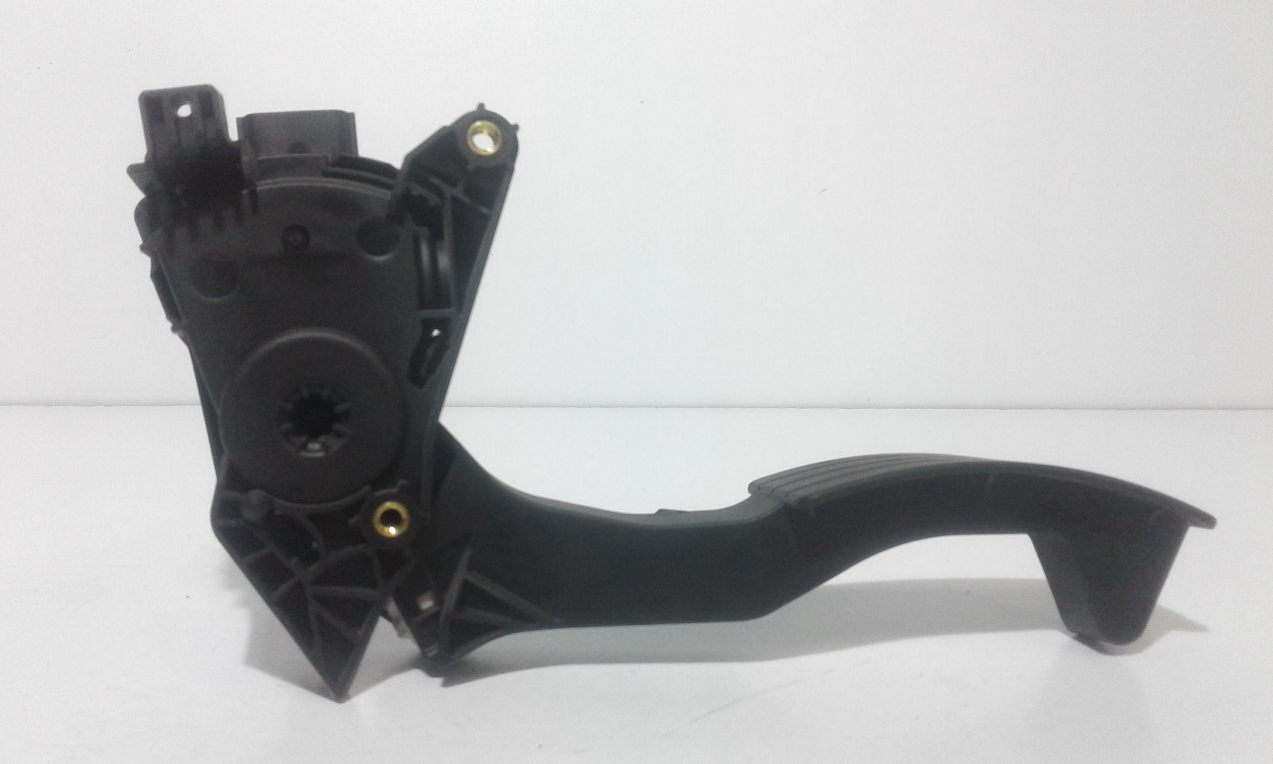 Pedale Acceleratore Q0002245V017000000 Usato