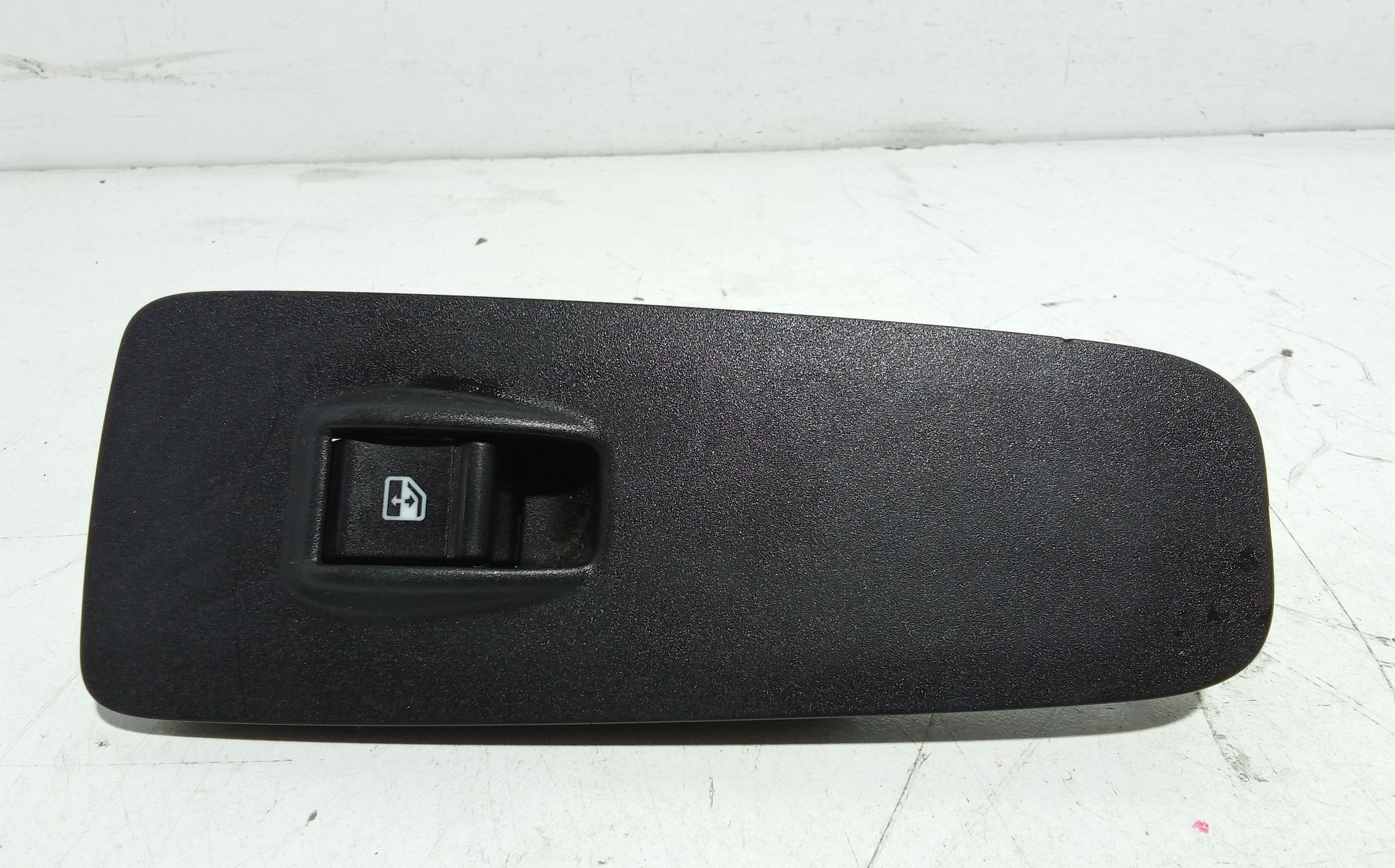 Interruttore Alzacristalli Porta Ant. Destro Usato