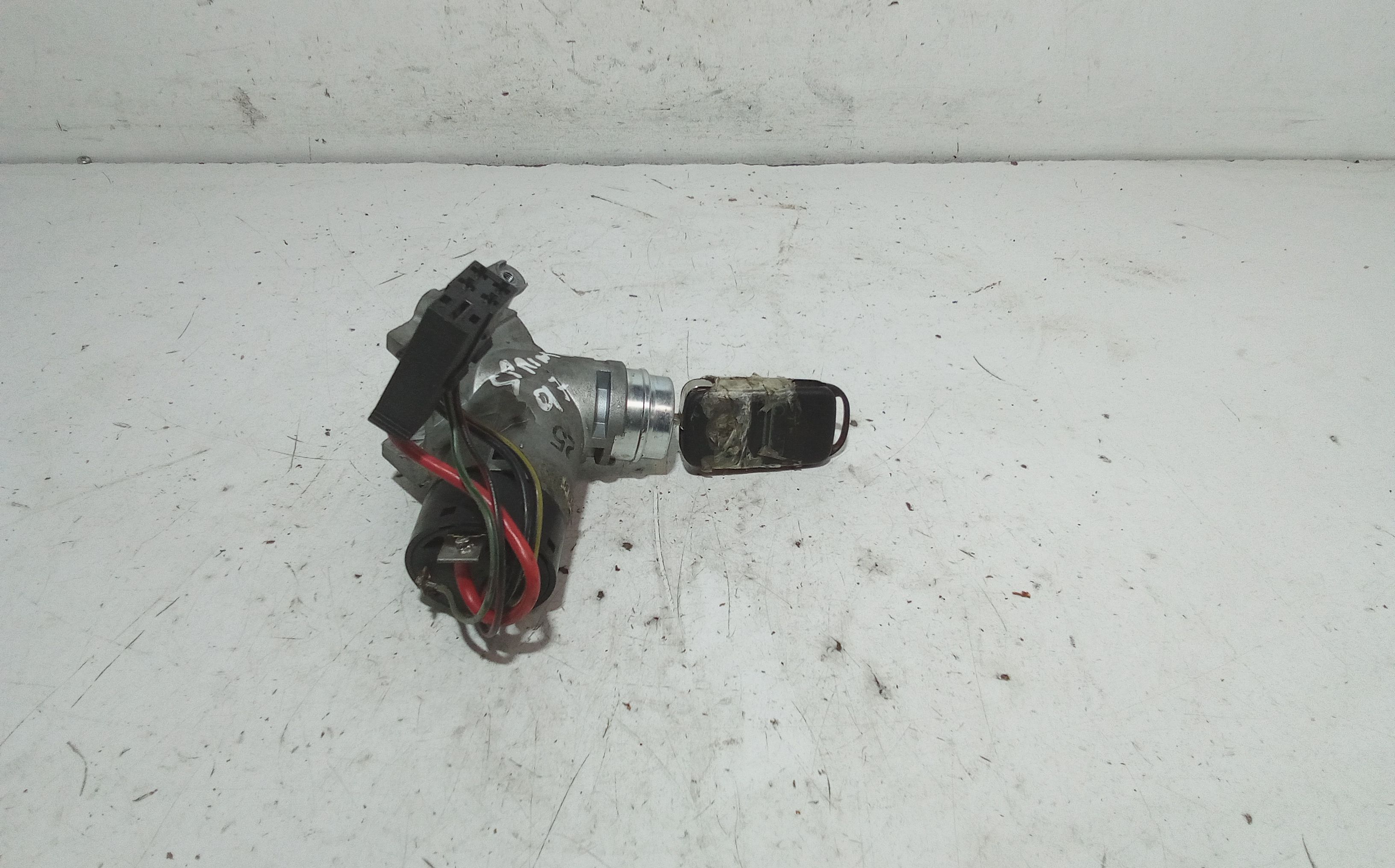 Commutatore Avviamento Con Cilindretti Serrature Usato