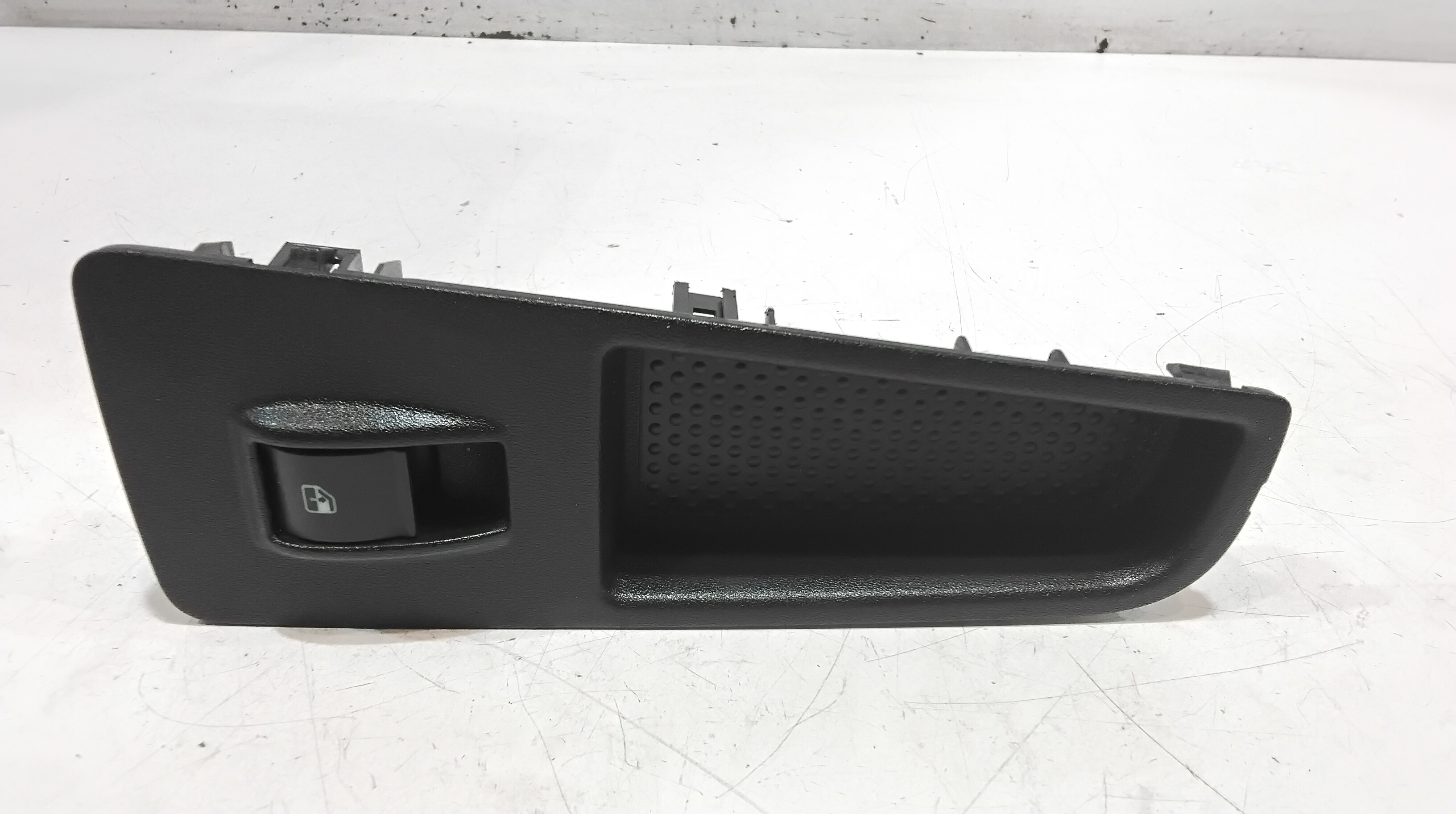 Interruttore Alzacristalli Porta Ant. Destro Usato