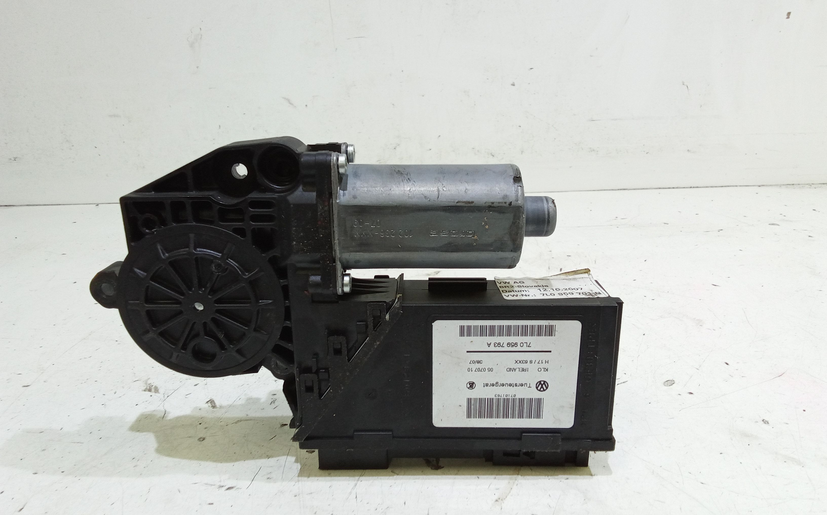 Motorino Alzacristallo Porta Ant. Sinistro 7L0959701MVIN Usato