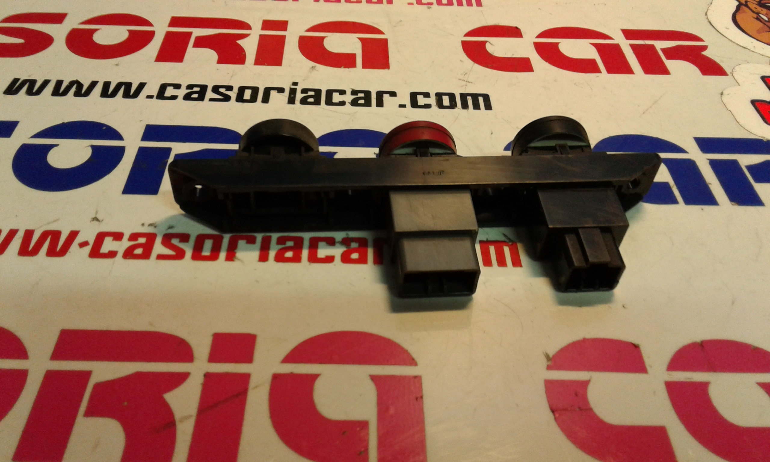 Interruttore Luci Emergenza 96540793 Usato