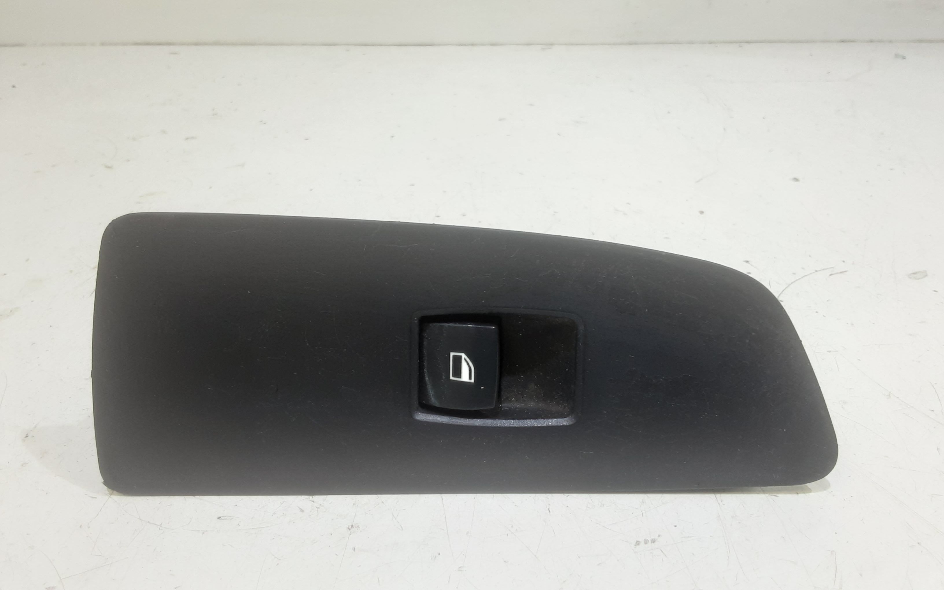 Interruttore Alzacristalli Porta Ant. Destro Usato