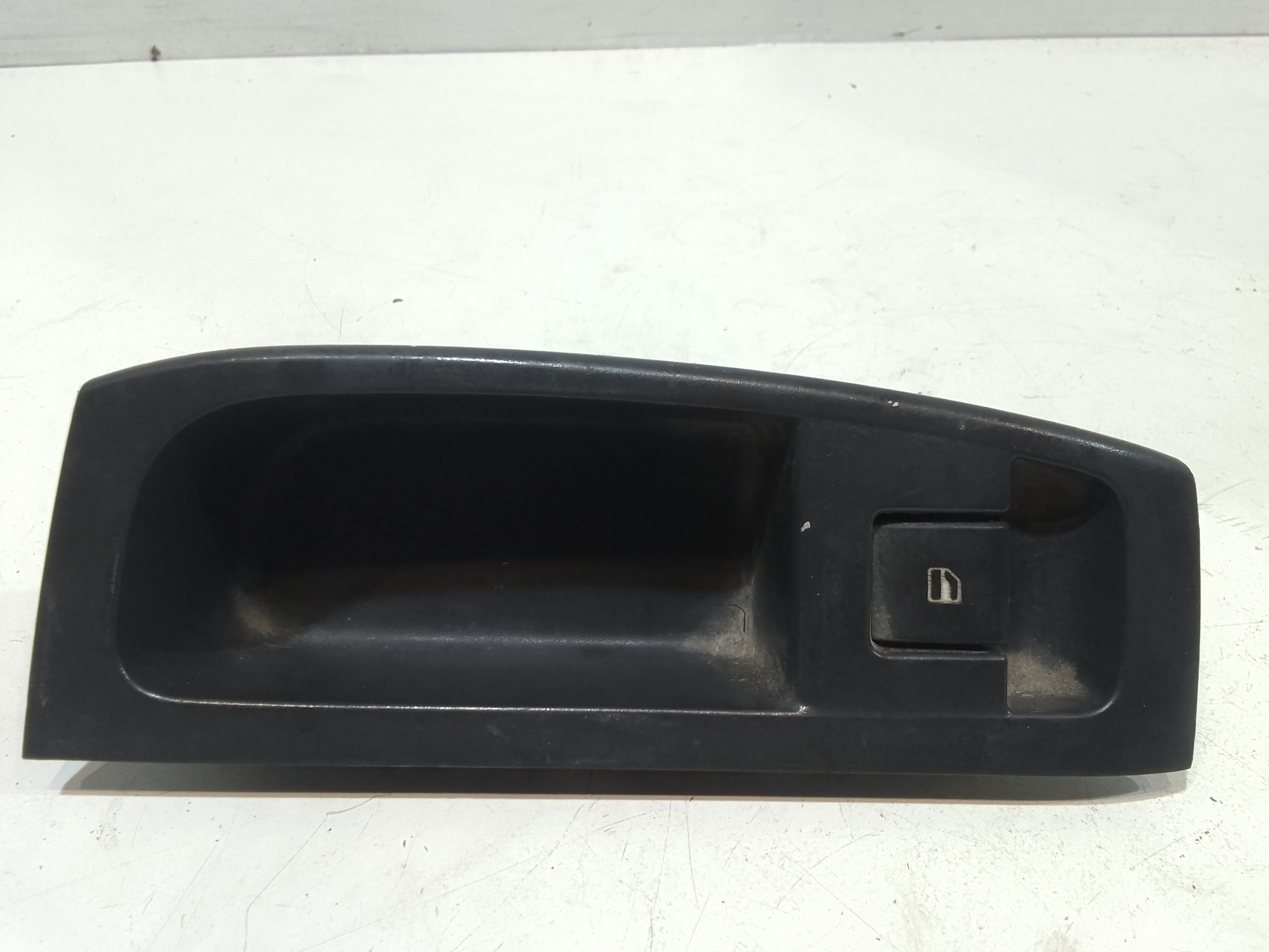 Interruttore Alzacristalli Porta Ant. Destro Usato