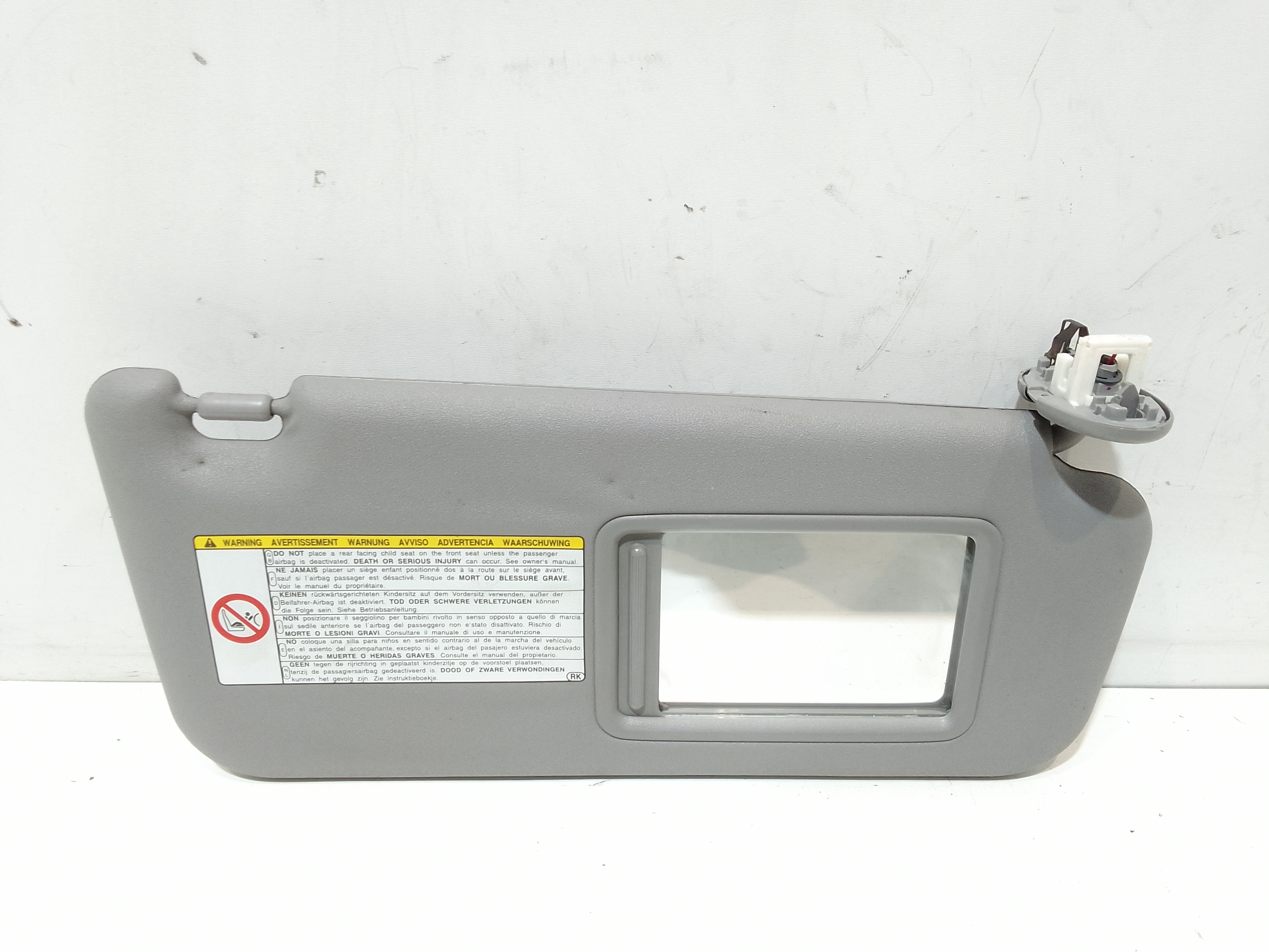 Aletta Parasole Parabrezza Destro 7431042412B2 Usato