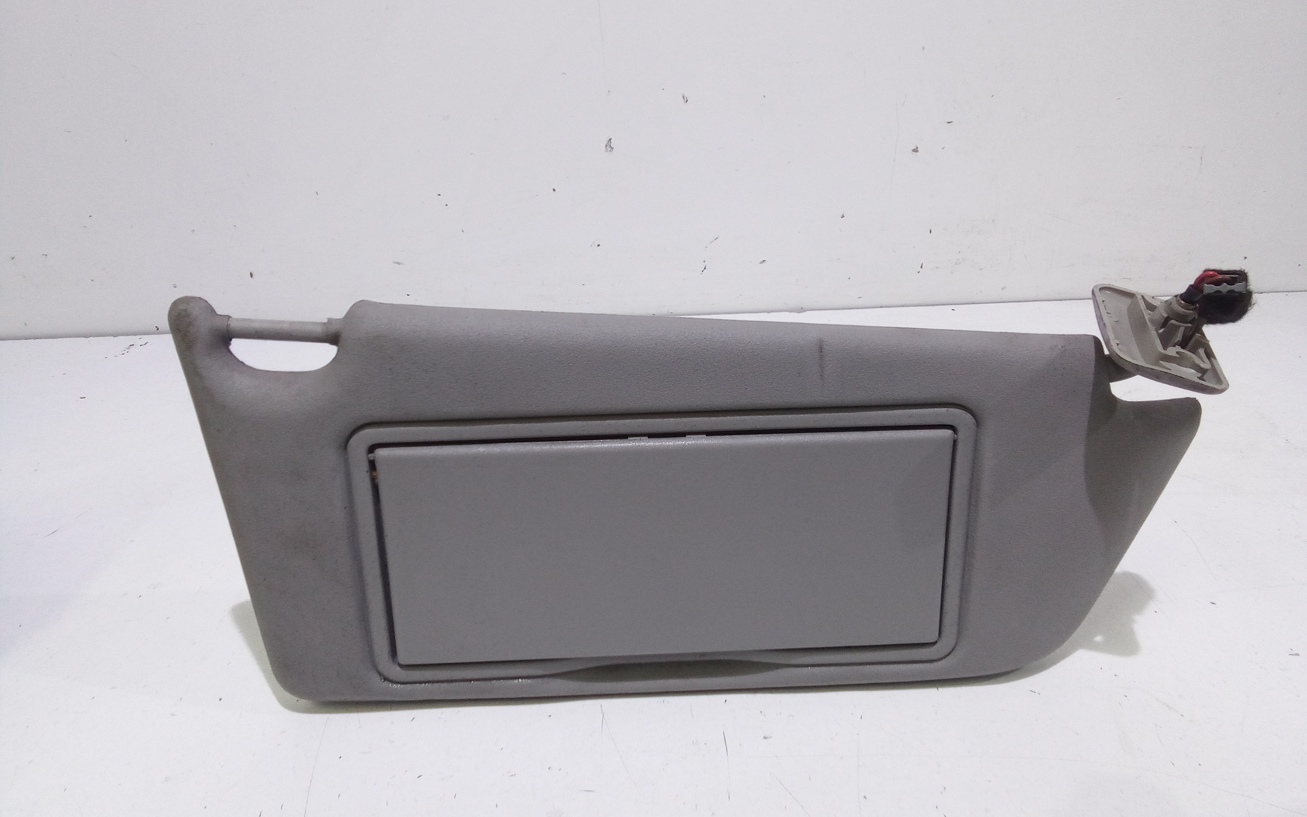 Aletta Parasole Parabrezza Destro 13113045 Usato