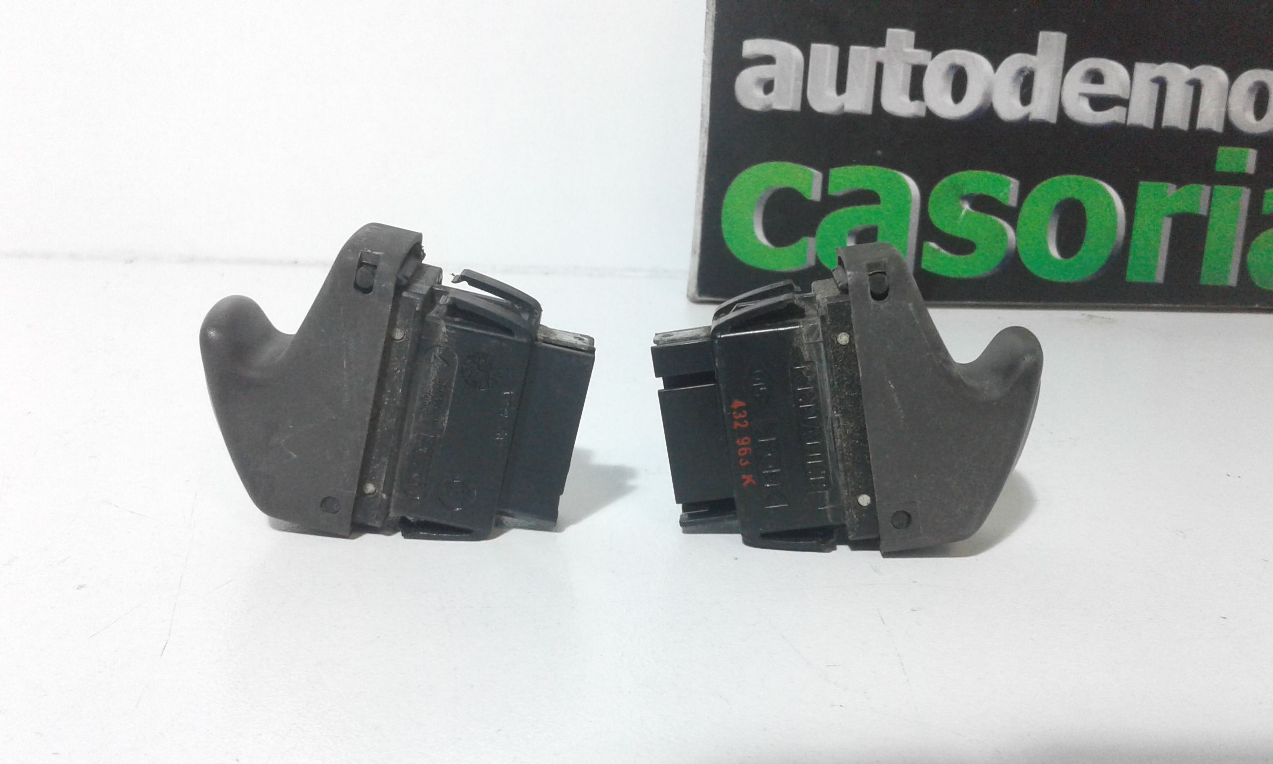 Interruttore Alzacristalli Porta Ant. Sinistro 7700432963 Usato