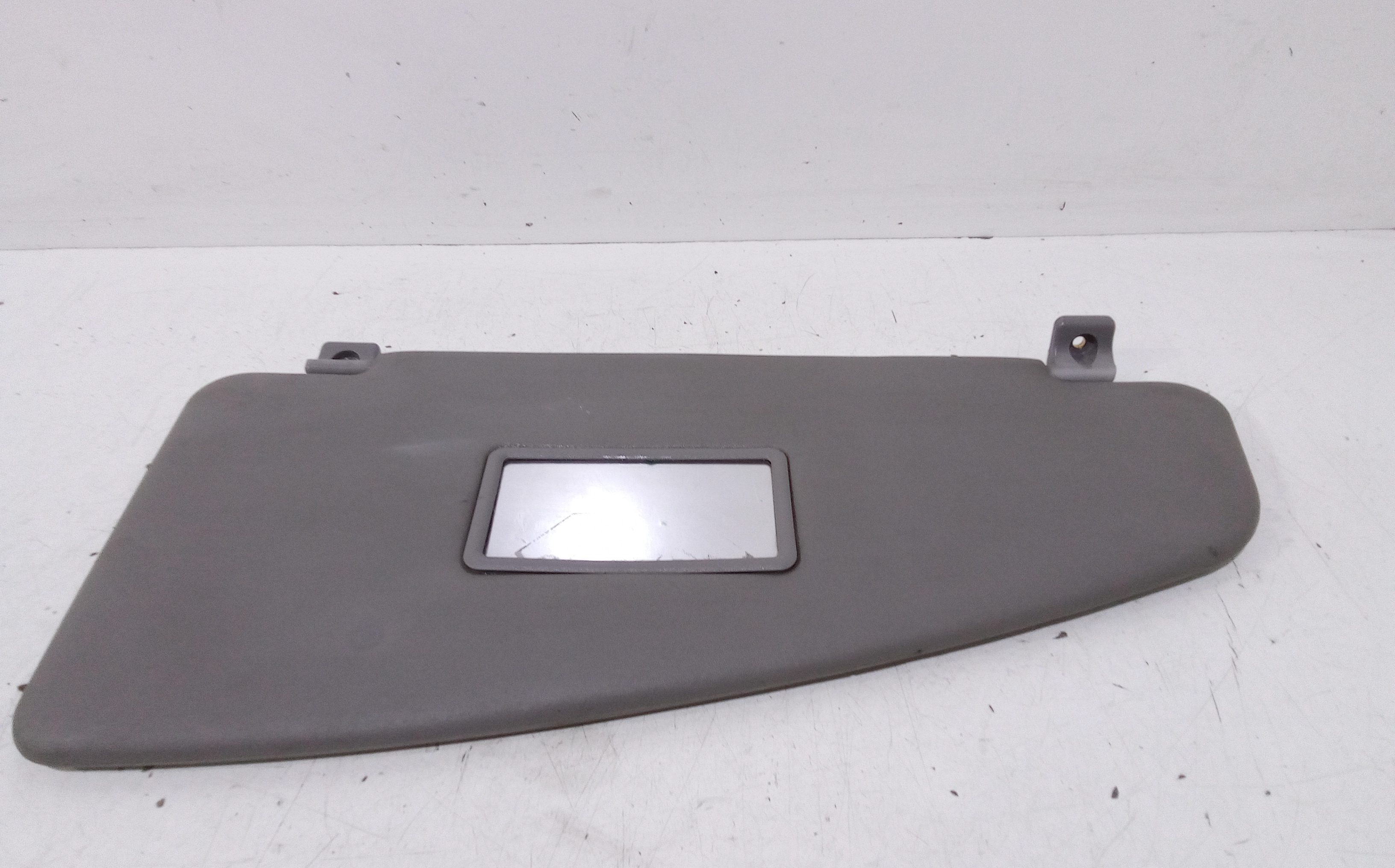 Aletta Parasole Parabrezza Destro 735294014 Usato