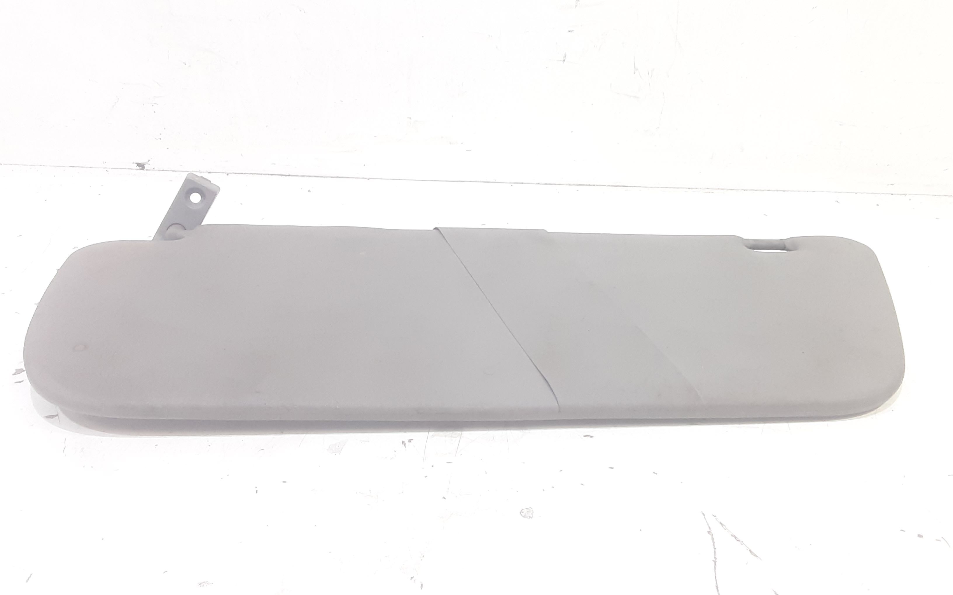 Aletta Parasole Parabrezza Sinistro A90681000107K00 Usato