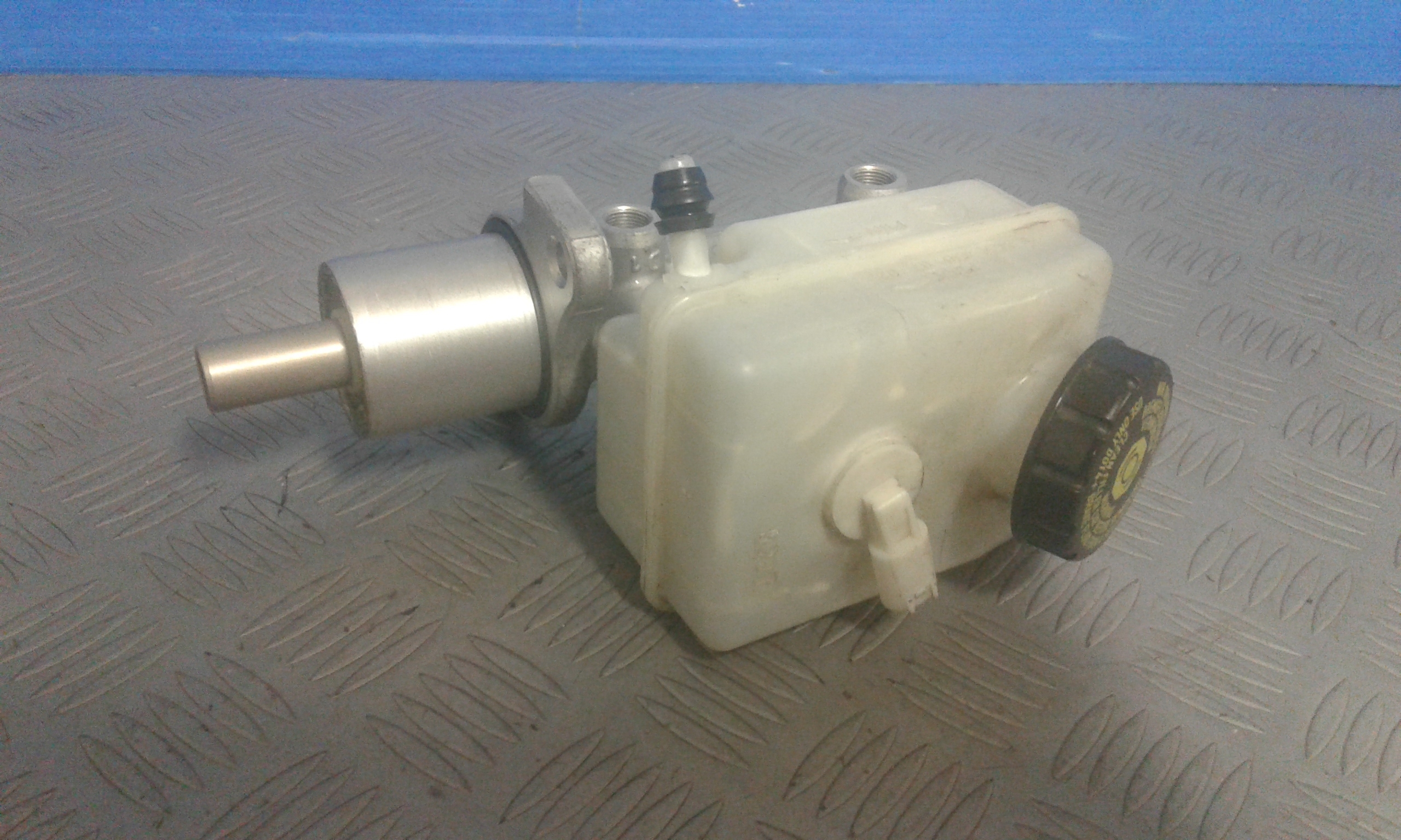 Pompa Comando Freni A1694300101 Usato