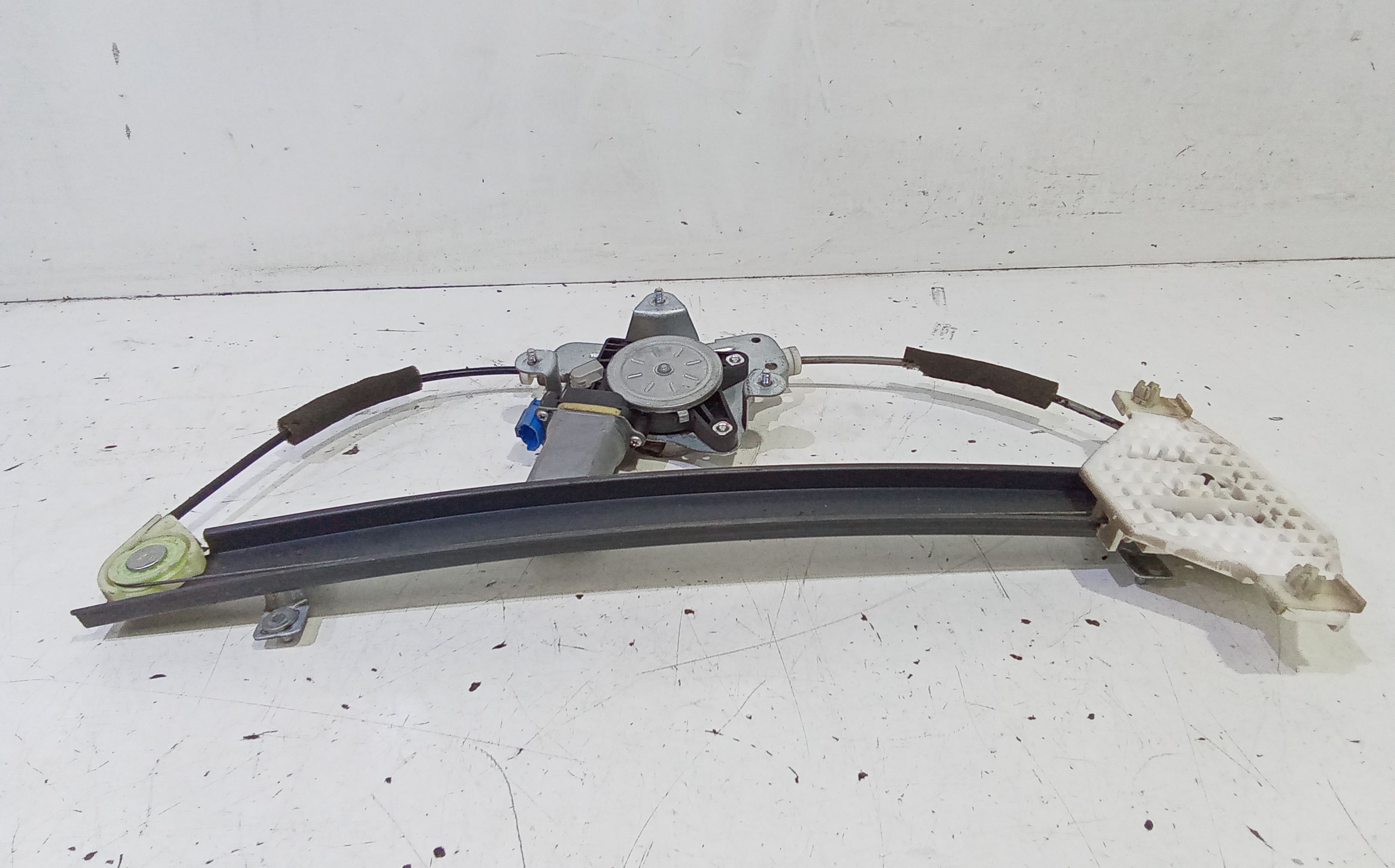 Alzacristallo Porta Ant. Destro Usato