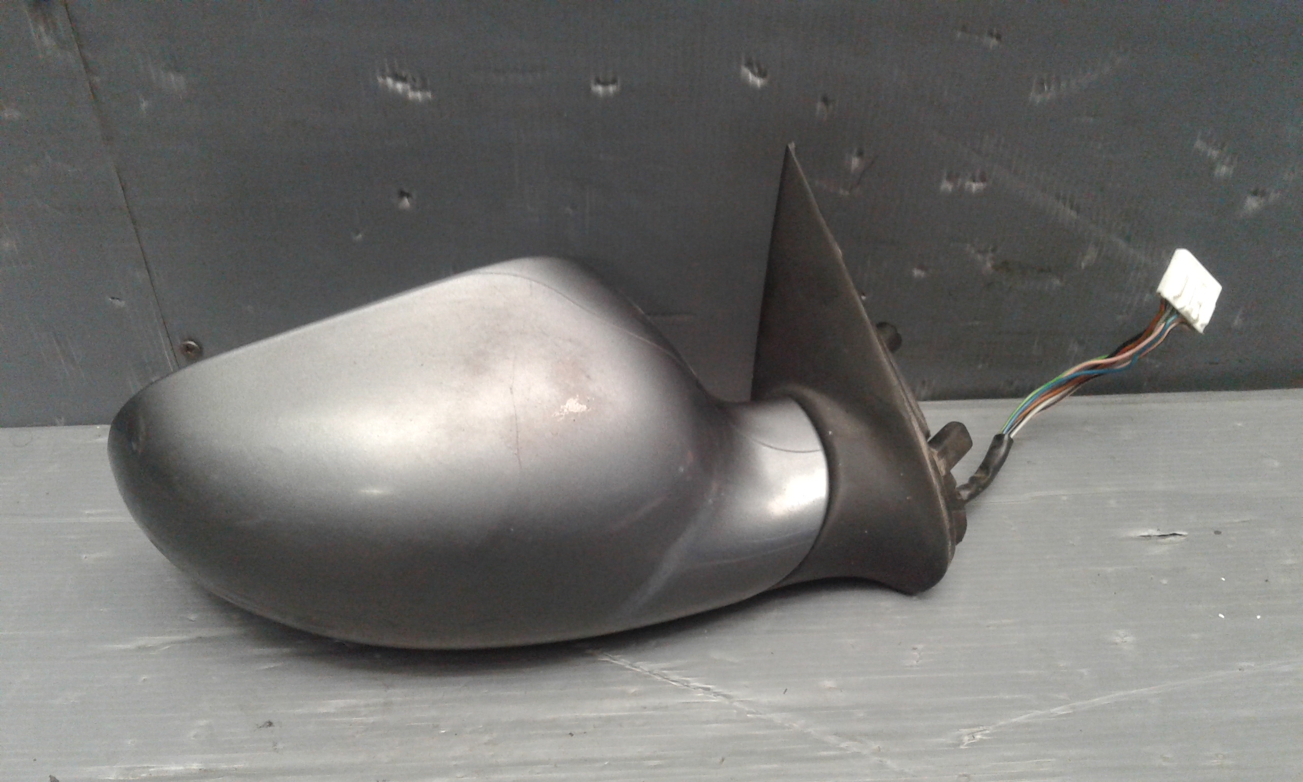 Retrovisore Est. Destro Usato