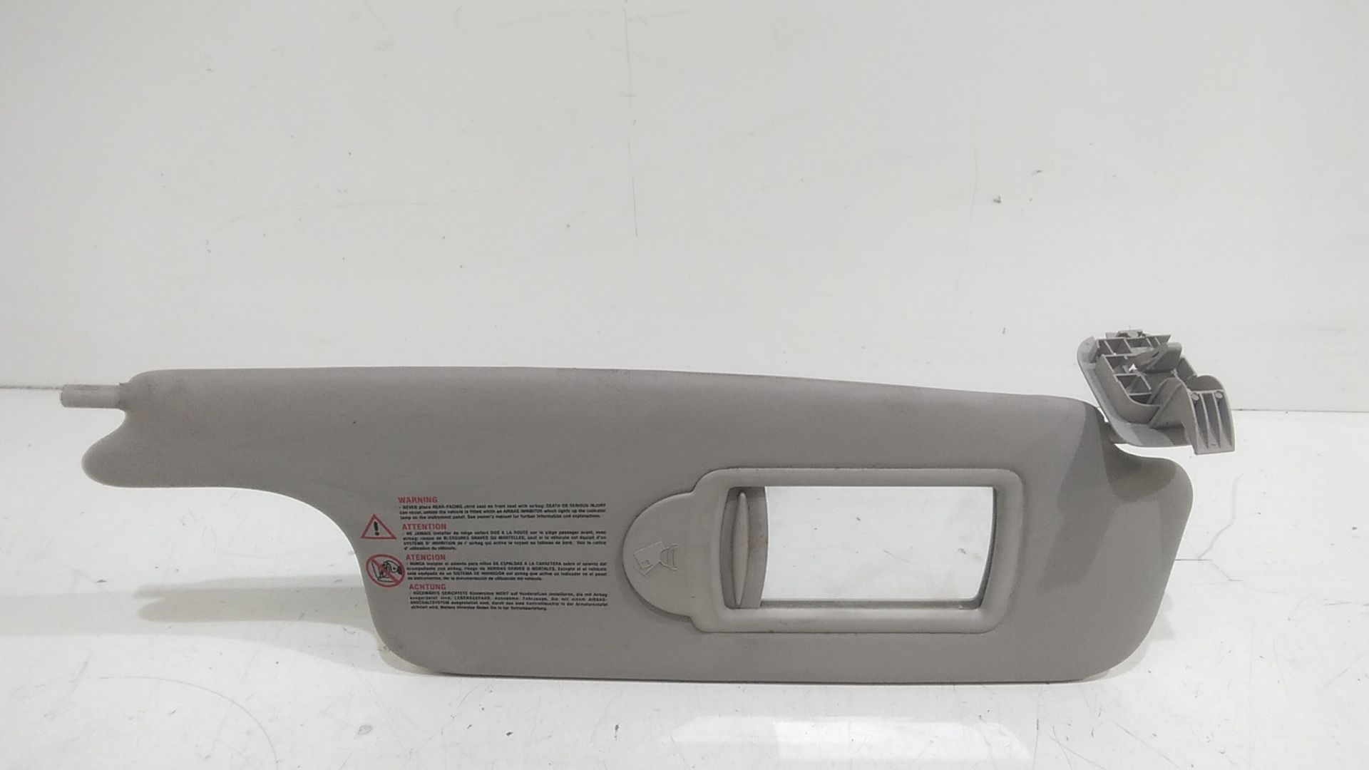 Aletta Parasole Parabrezza Destro 8200246819 Usato