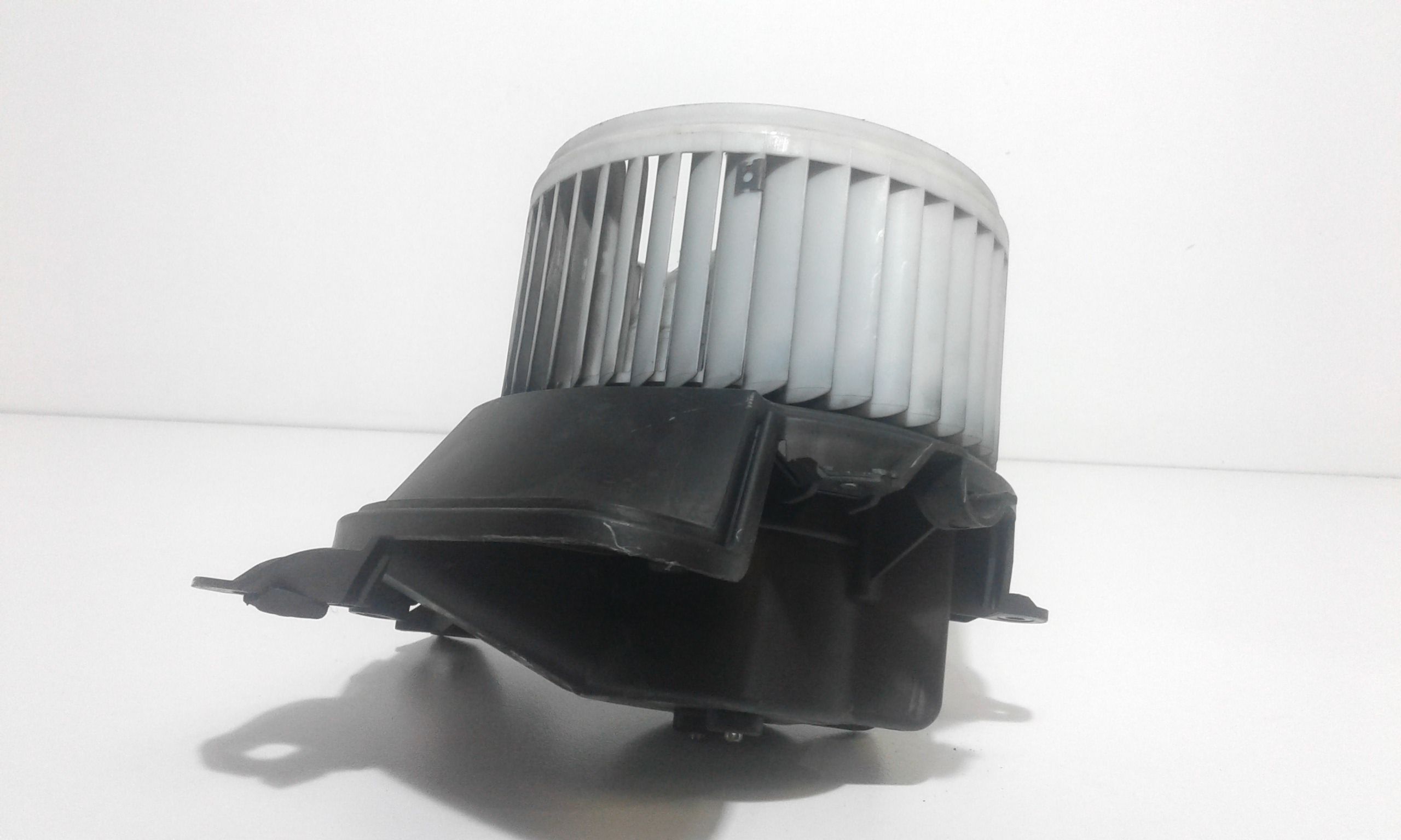 Motorino Ventilazione Abitacolo 77366856 Usato