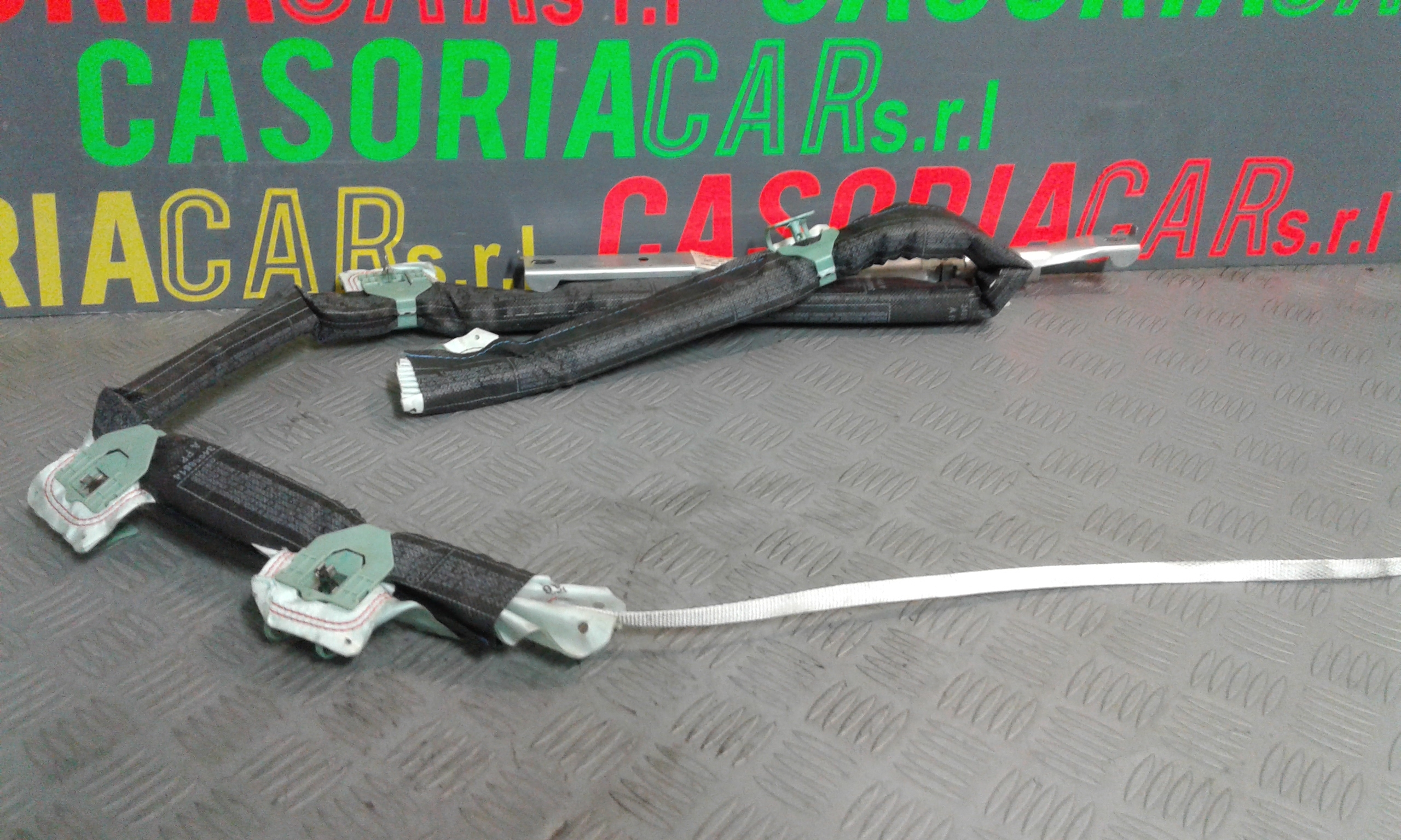 Dispositivo Airbag A Tendina Sinistro 52025701 Usato