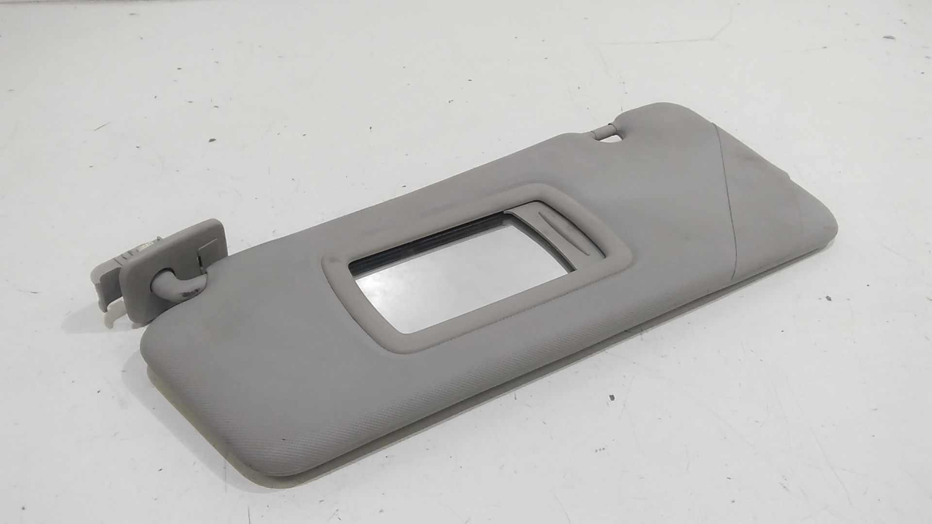 Aletta Parasole Parabrezza Sinistro 964010028R Usato