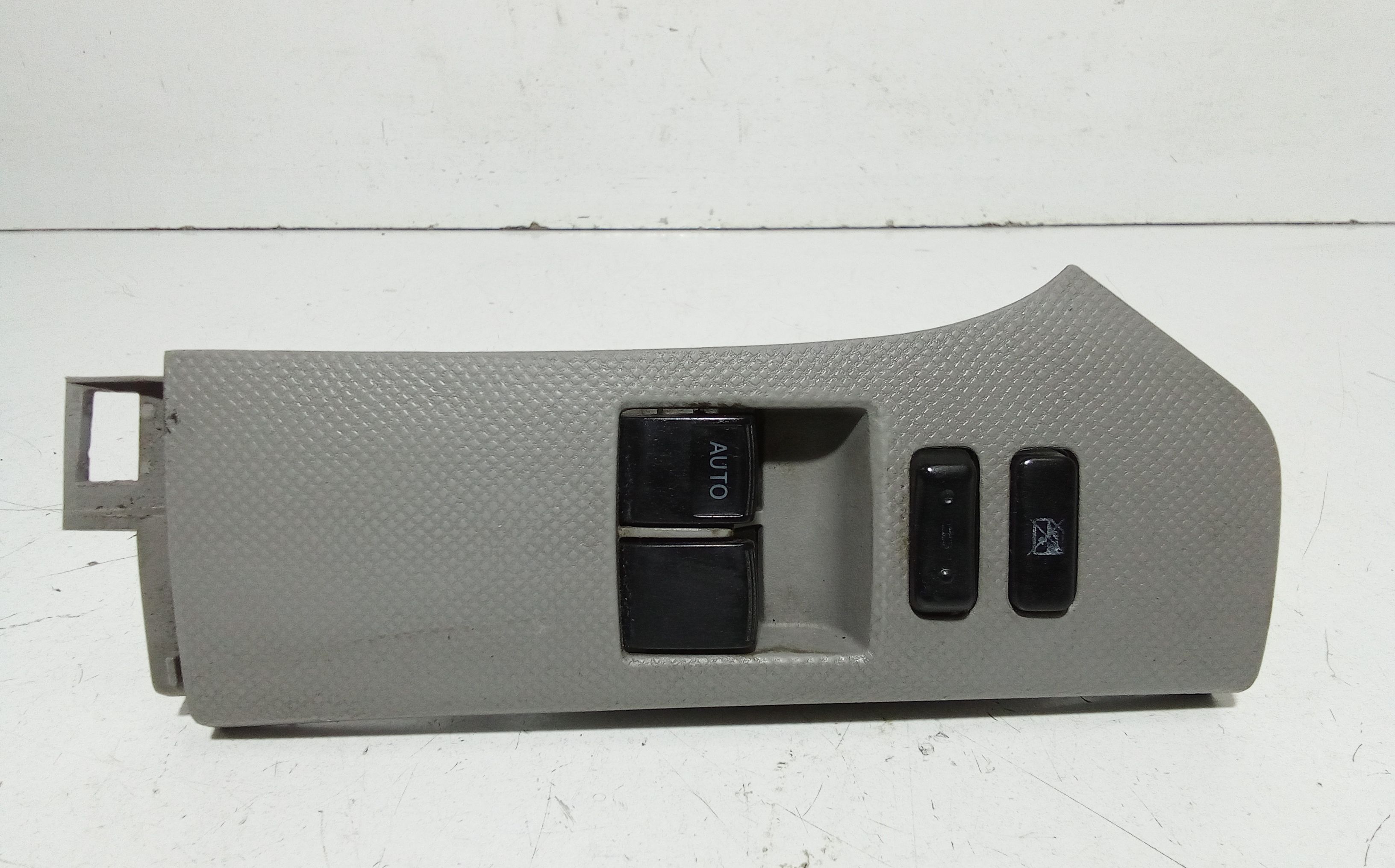 Interruttore Alzacristalli Porta Ant. Sinistro Usato