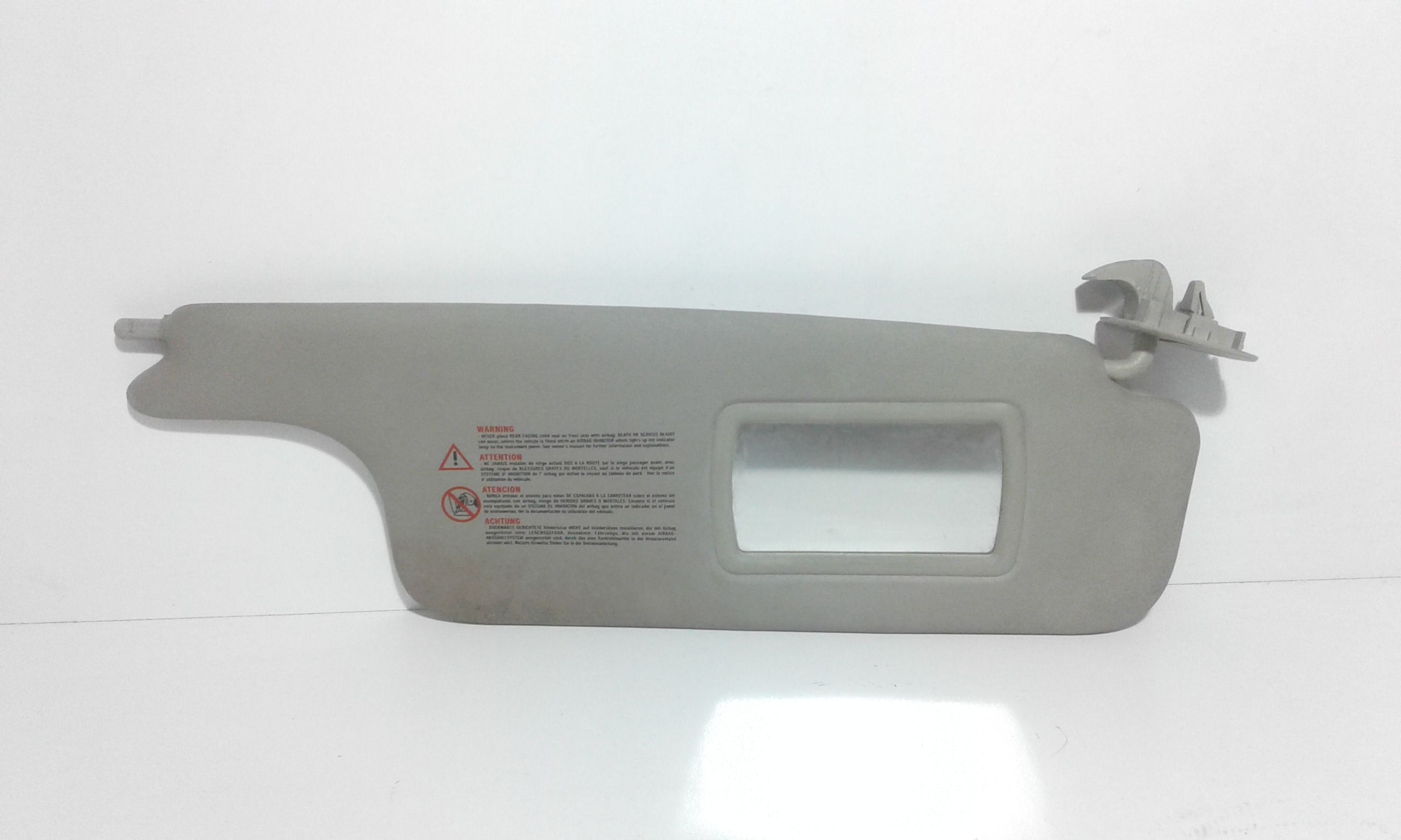 Aletta Parasole Parabrezza Destro 8200246819 Usato