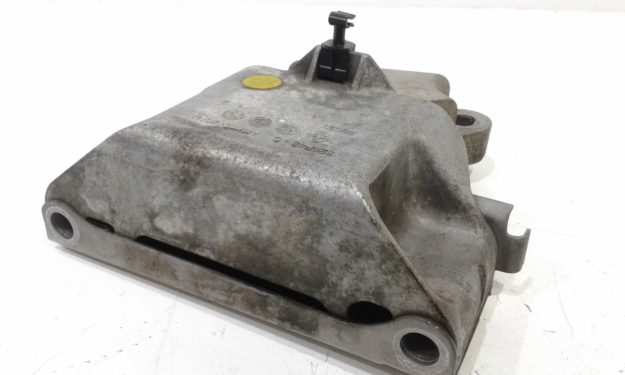 Piastra Alloggiamento Supporto Motore (Con Eventuale Bielletta O Tirante Associato) Usato