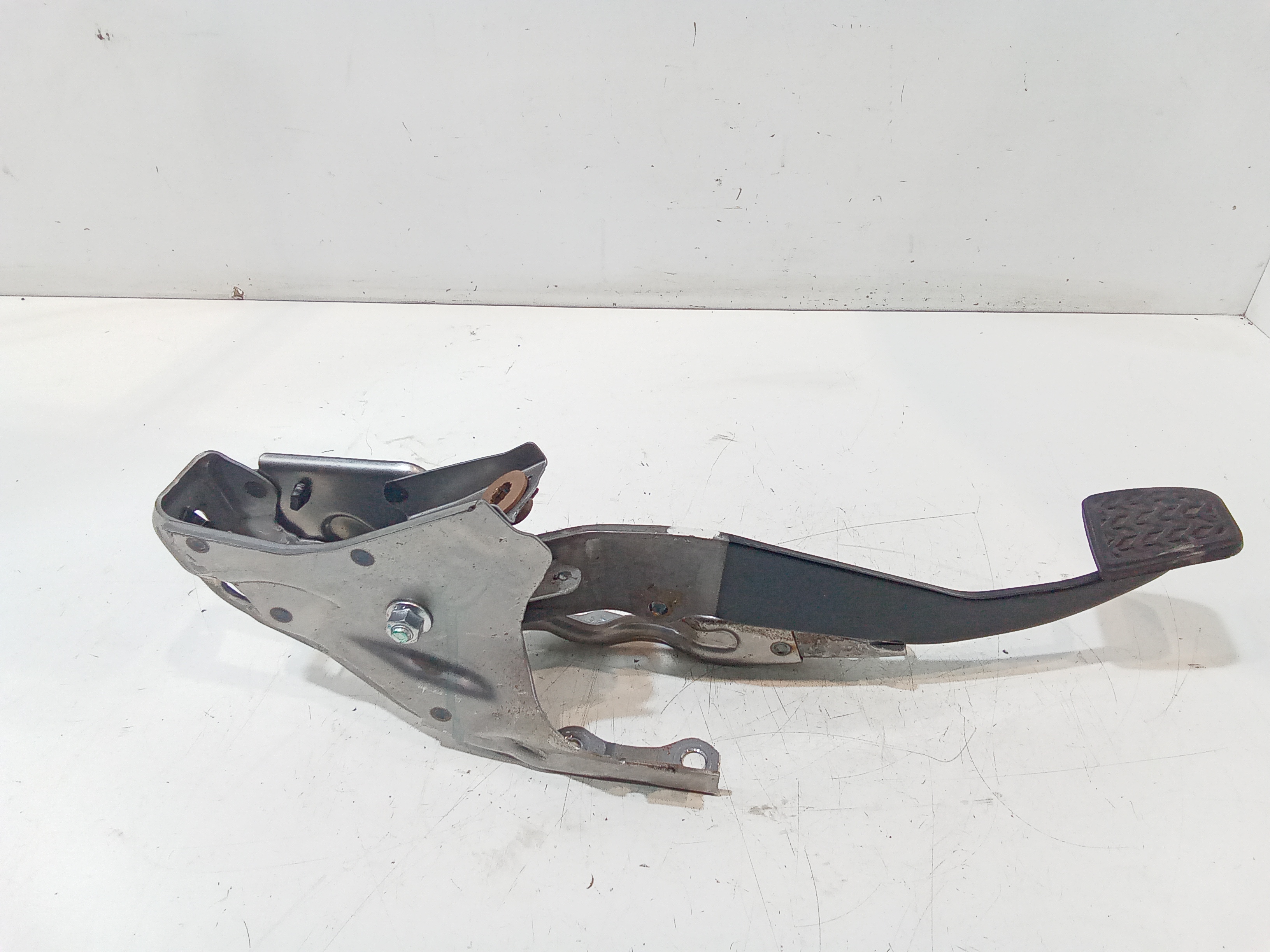 Pedale Freno 471010H030 Usato