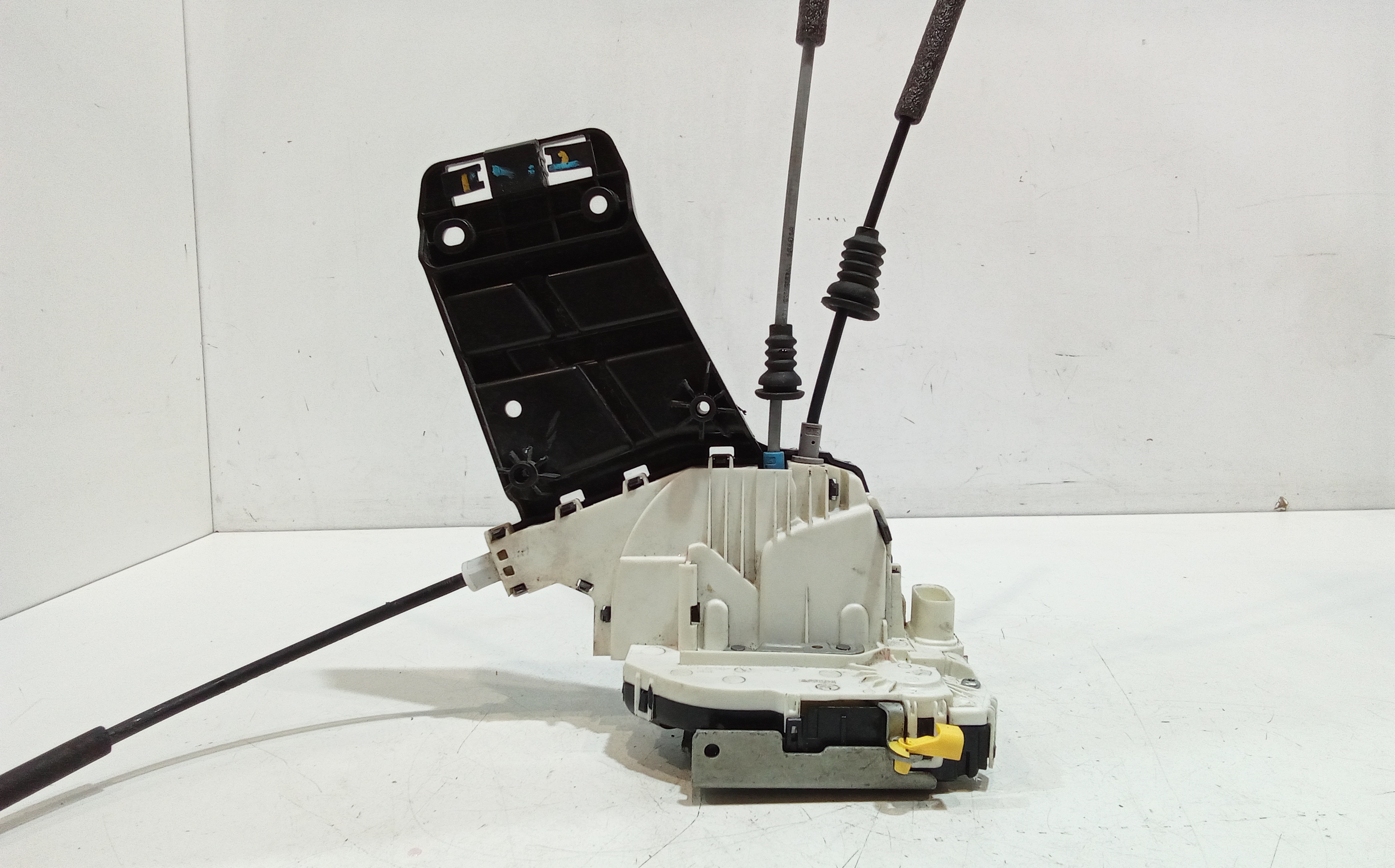 Serratura Porta Ant. Sinistro K68211097AD Usato