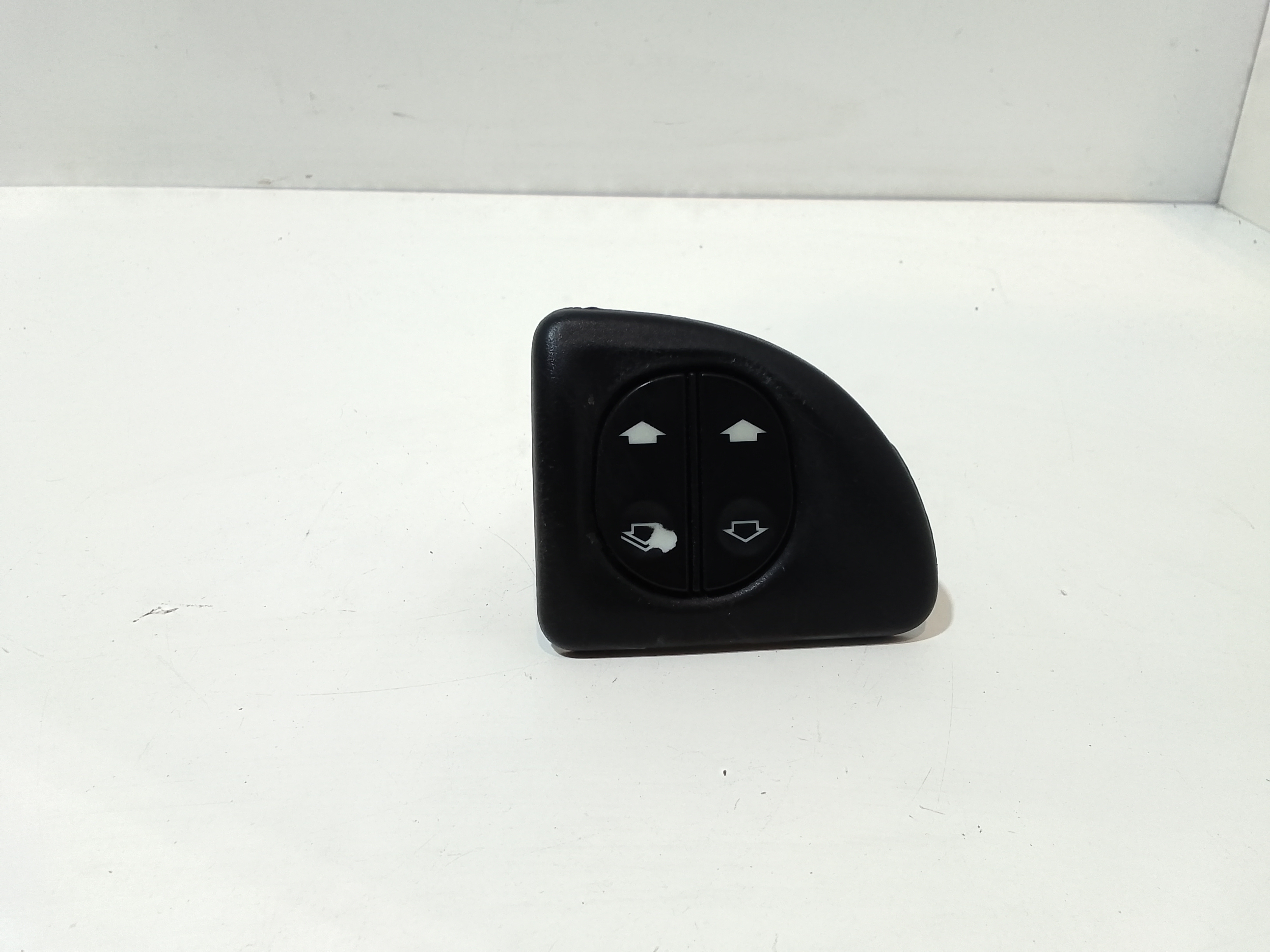 Interruttore Alzacristalli Porta Ant. Sinistro Usato