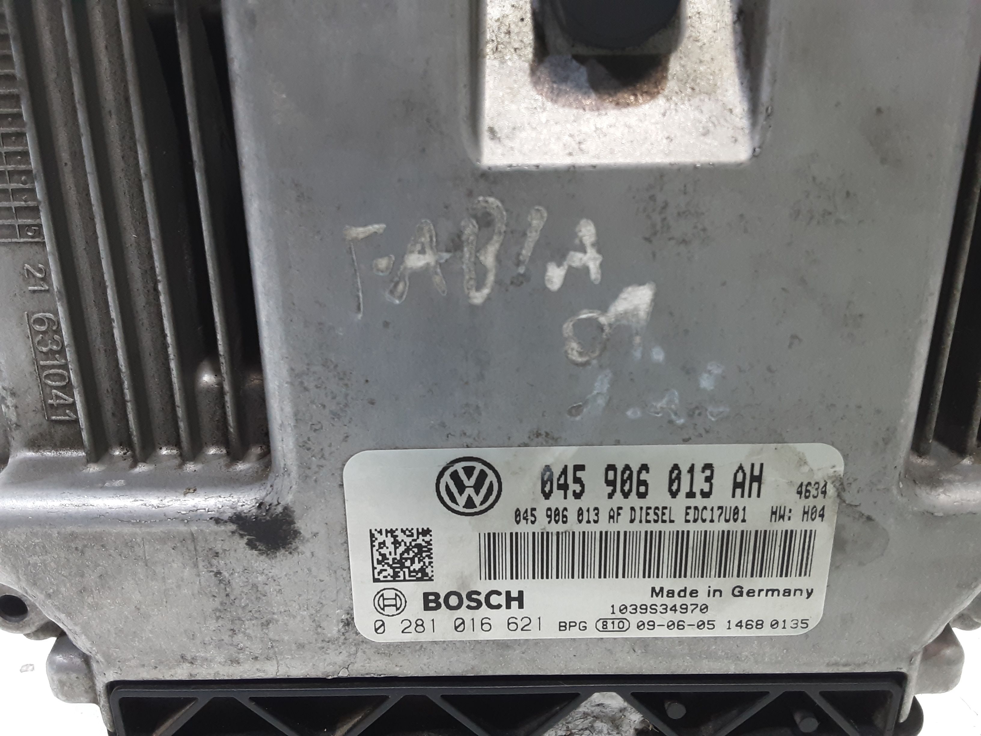 Centralina Iniezione 03F906070KF Usato