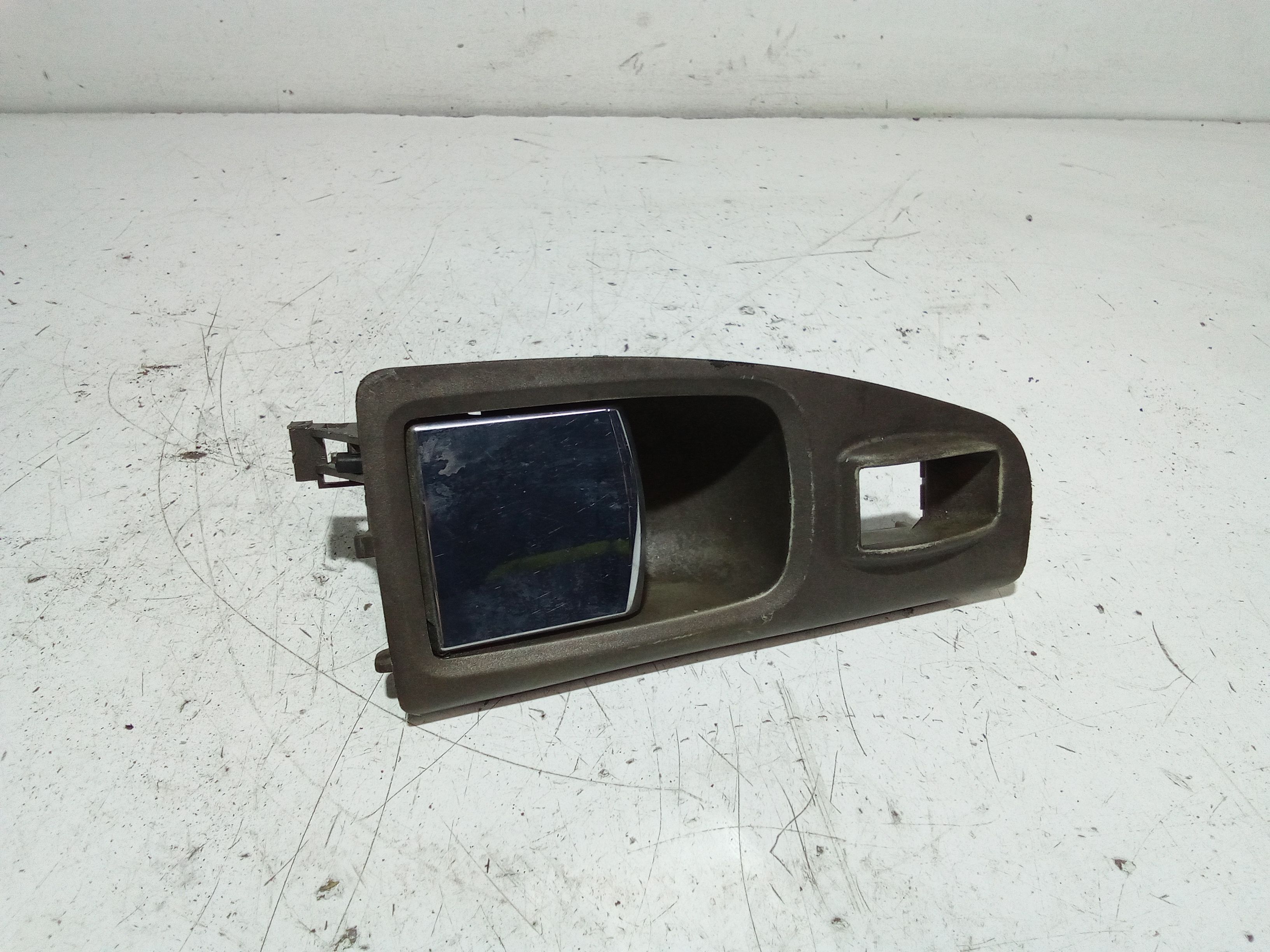 Maniglia Int. Apertura Porta Post. Sinistro 735386382 Usato