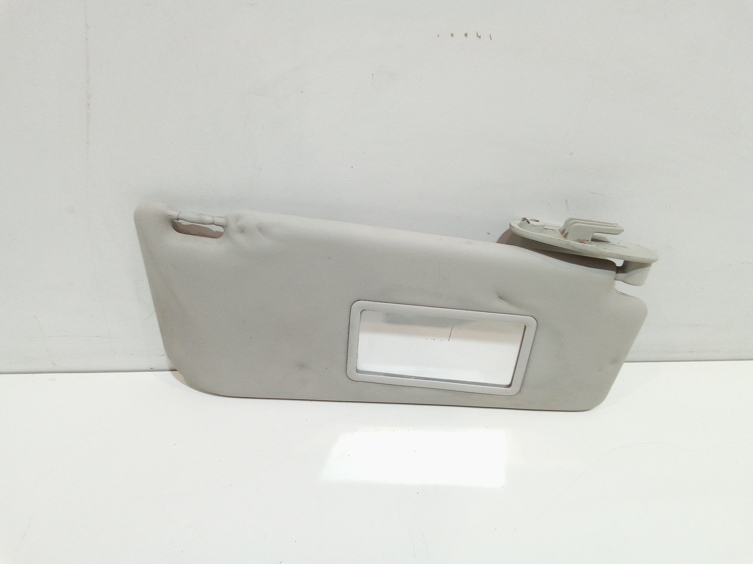 Aletta Parasole Parabrezza Destro 735338206 Usato