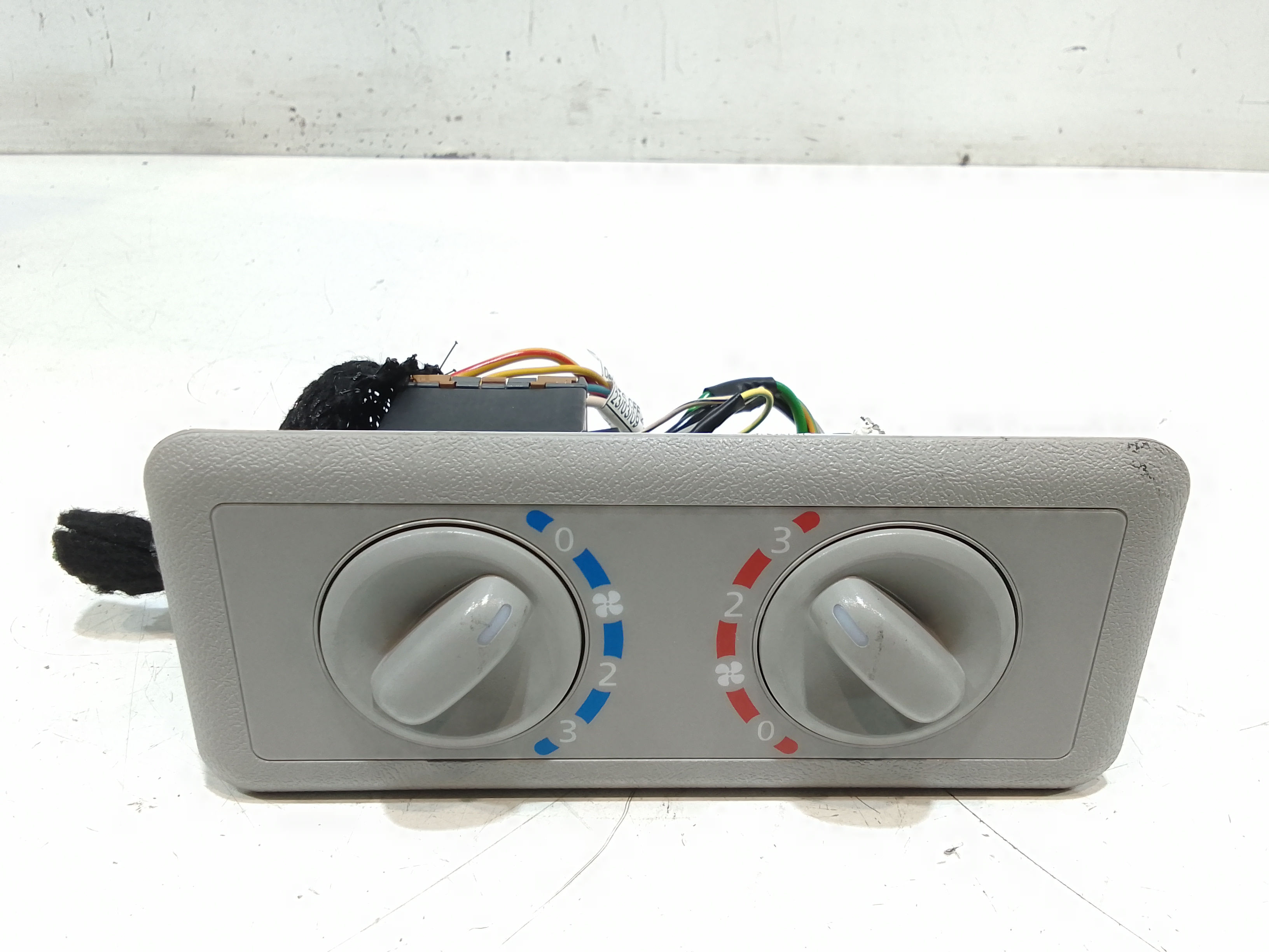 Blocco Comando Climatizzazione 93452329 Usato