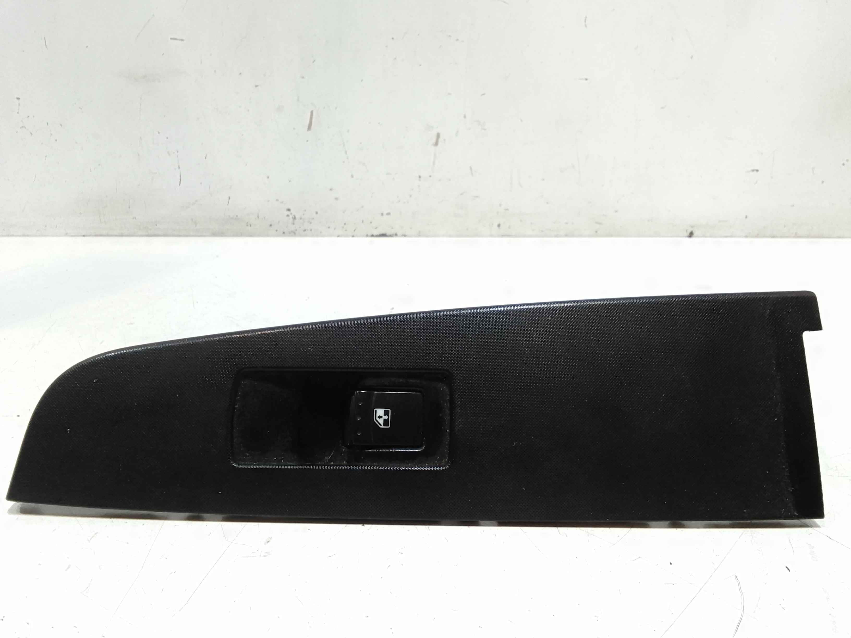 Interruttore Alzacristalli Porta Post. Sinistro 8584009010 Usato