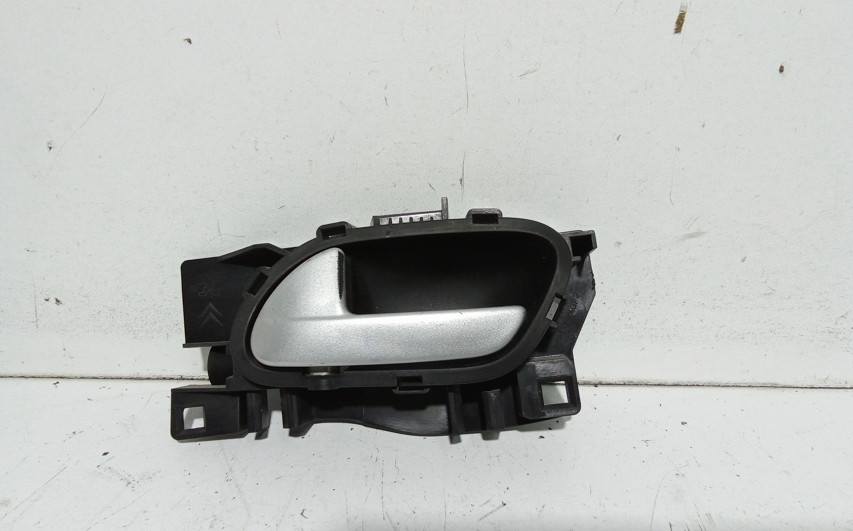 Maniglia Int. Apertura Porta Ant. Sinistro 9143L8 Usato