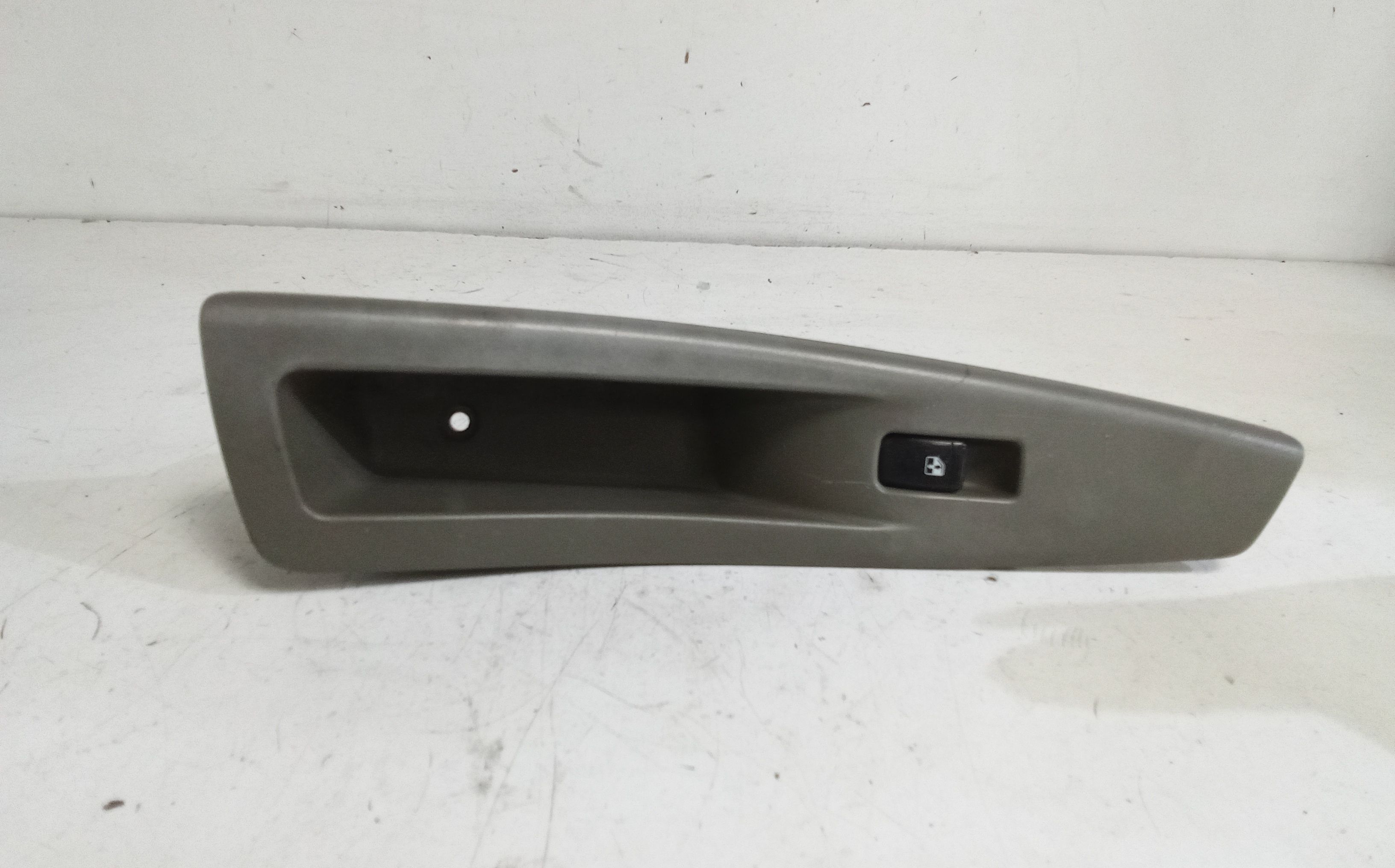 Interruttore Alzacristalli Porta Ant. Destro Usato